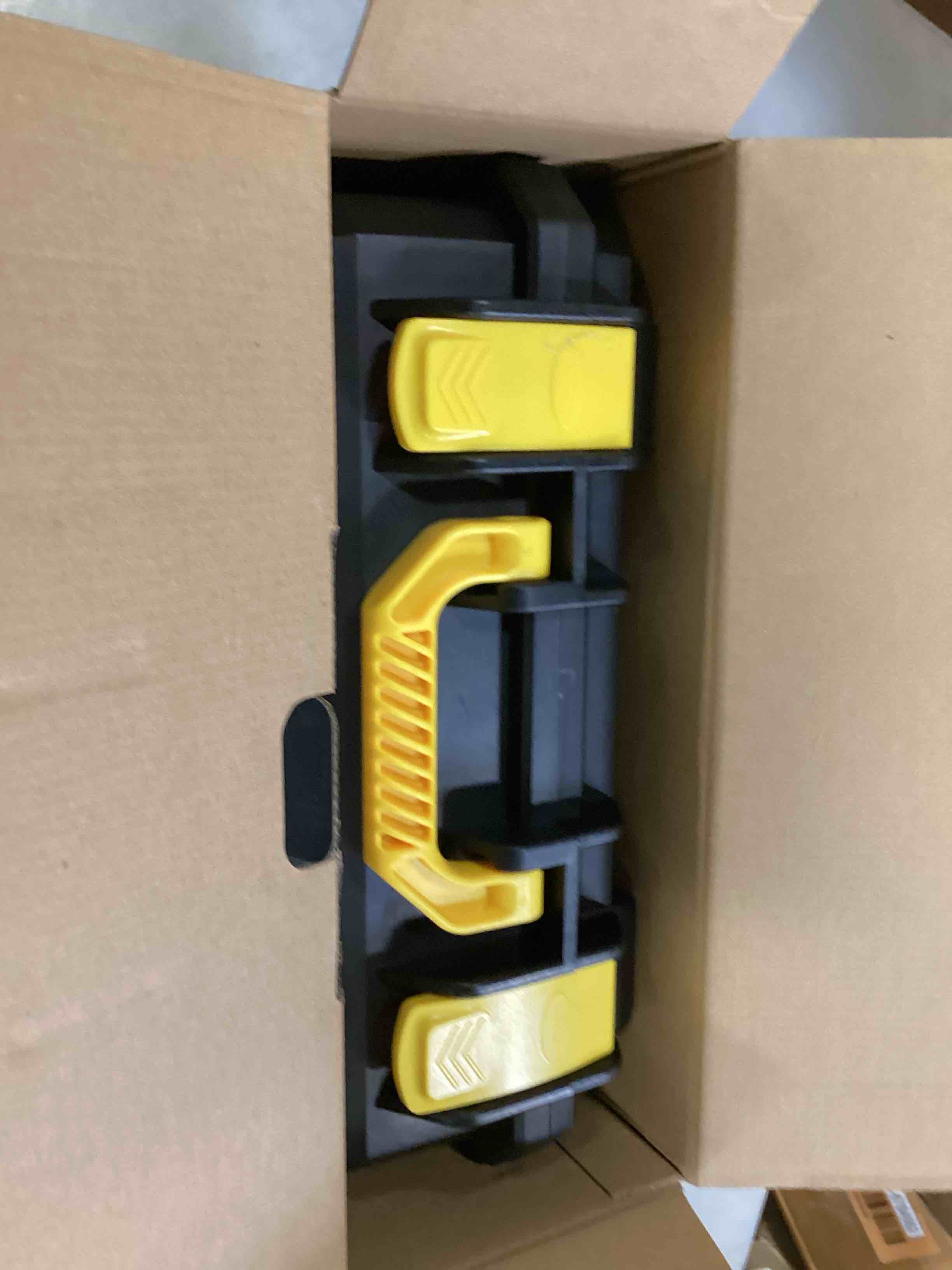 https://s3.amazonaws.com/lotting-images-prod/bidfta/ORG6784606_1722448262938.jpeg