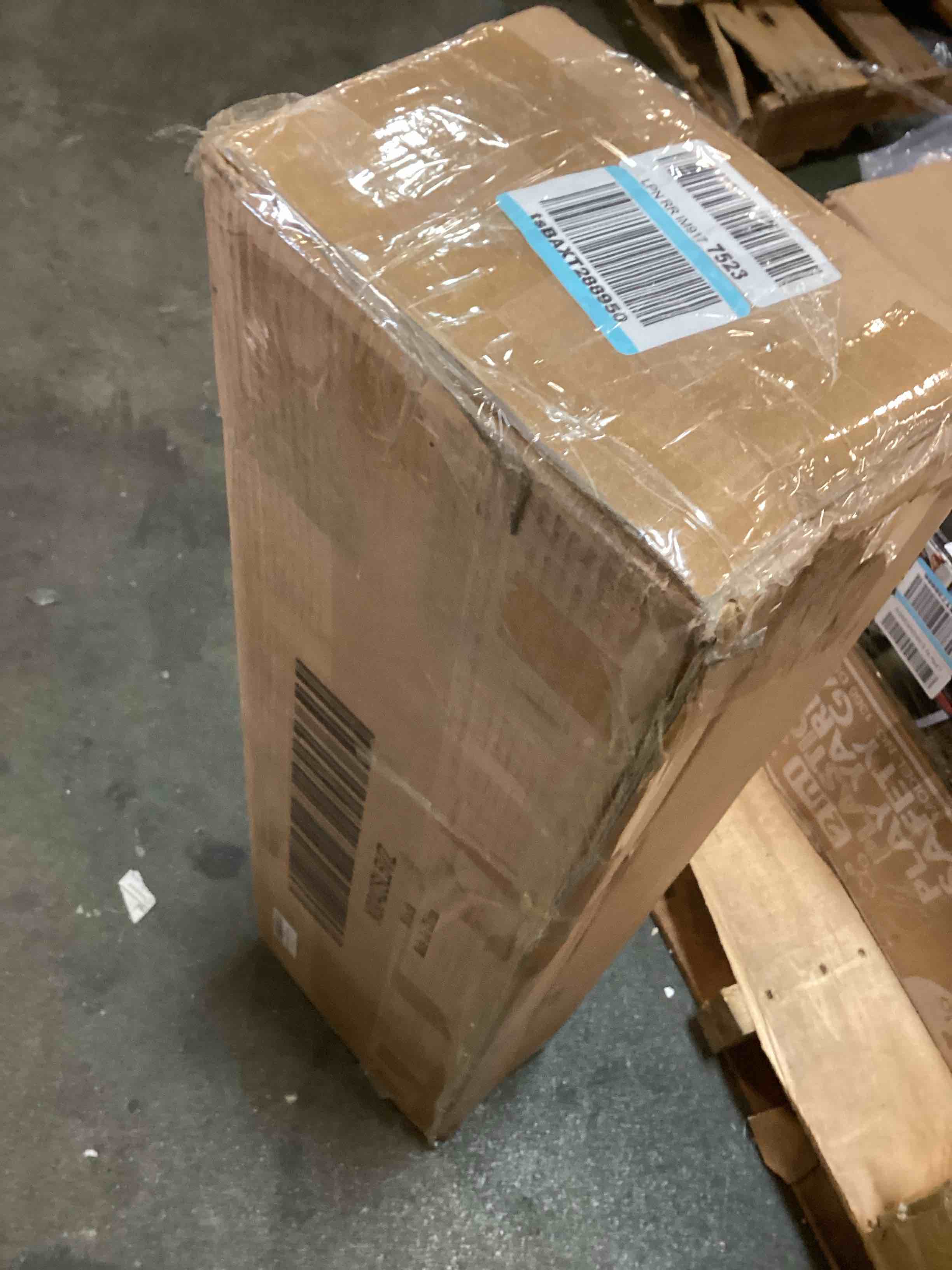 https://s3.amazonaws.com/lotting-images-prod/bidfta/ORG6785175_1722273579052.jpeg