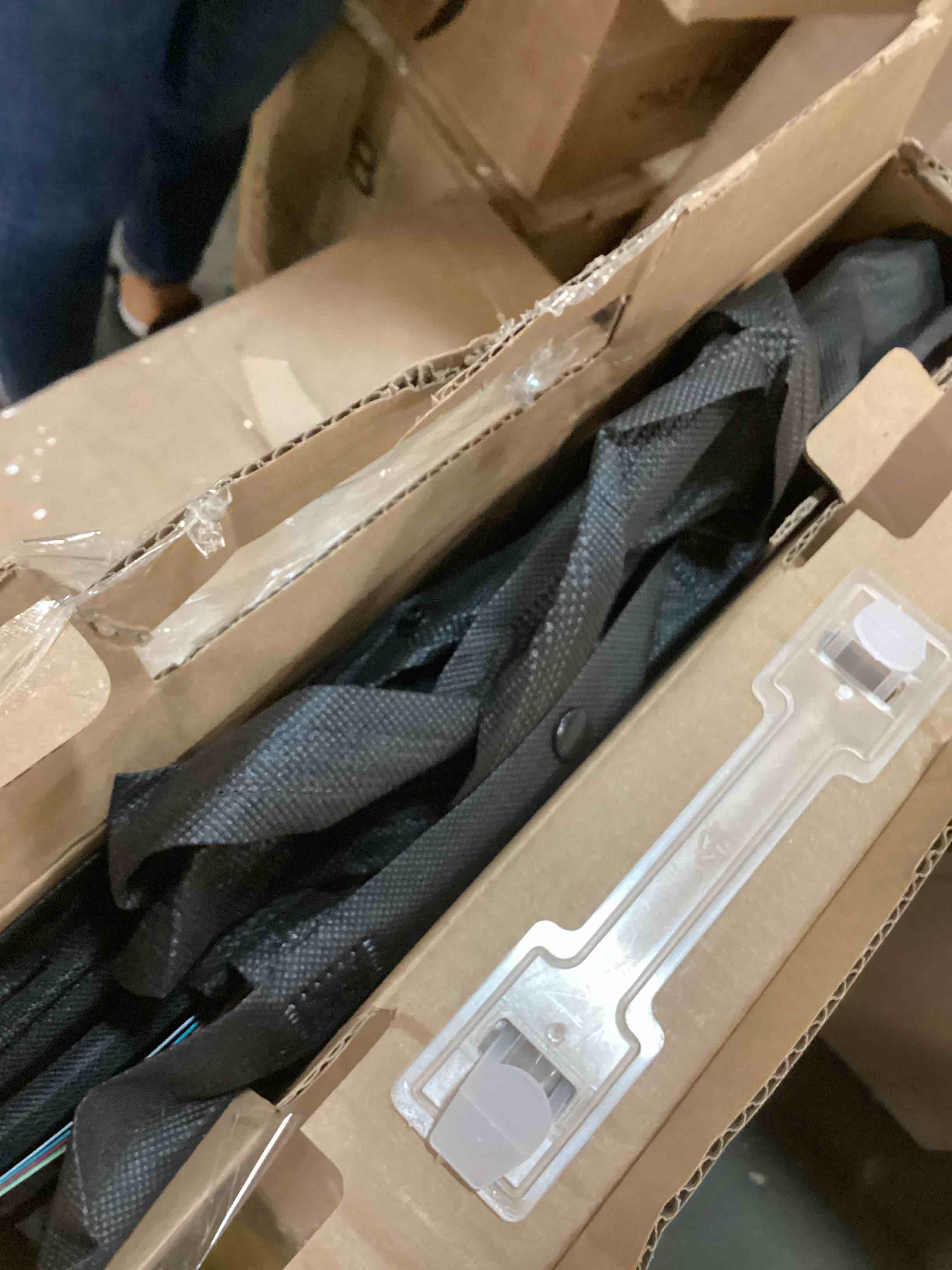 https://s3.amazonaws.com/lotting-images-prod/bidfta/ORG6785200_1722275838118.jpeg