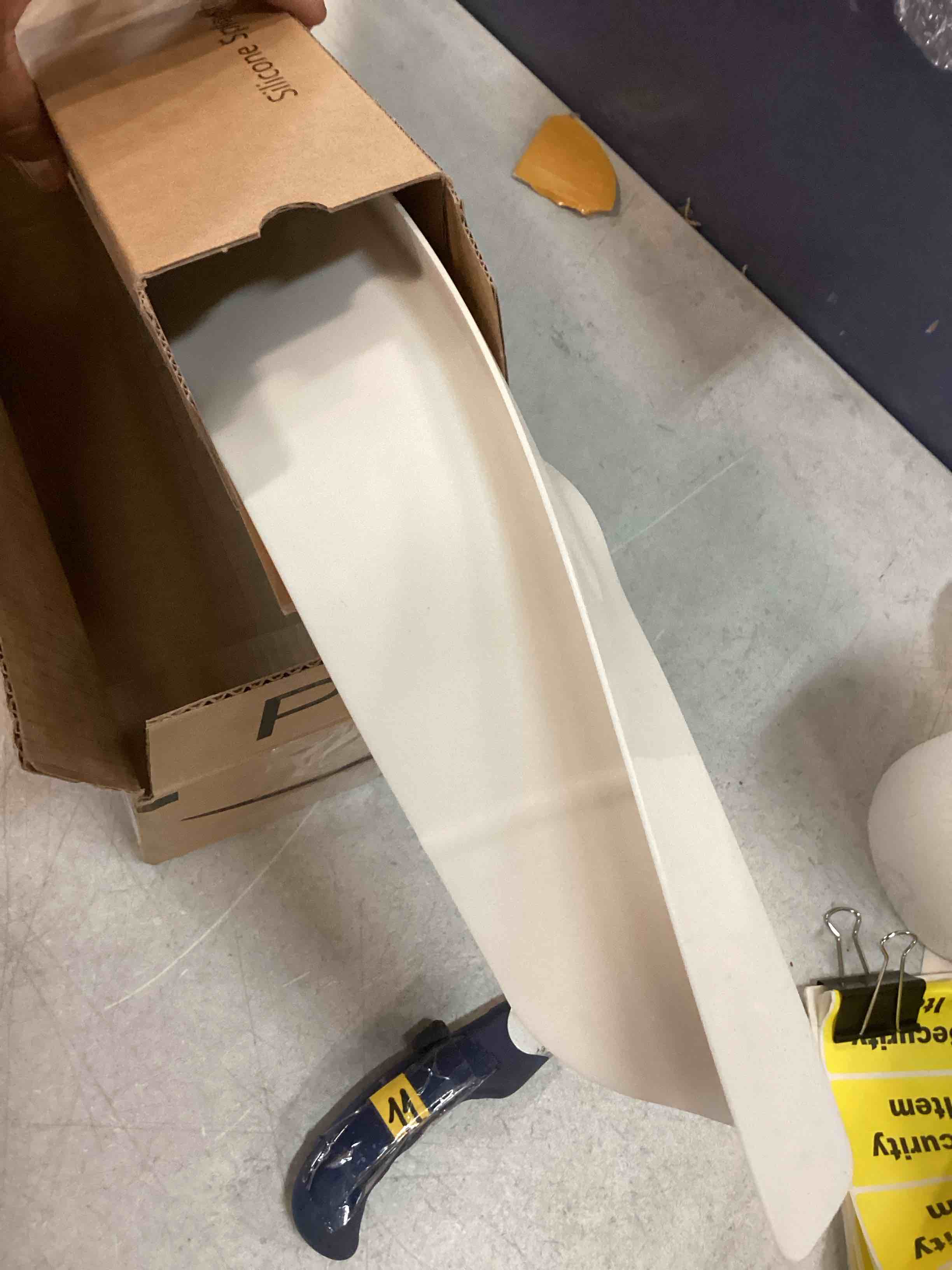 https://s3.amazonaws.com/lotting-images-prod/bidfta/ORG6785877_1722527190096.jpeg