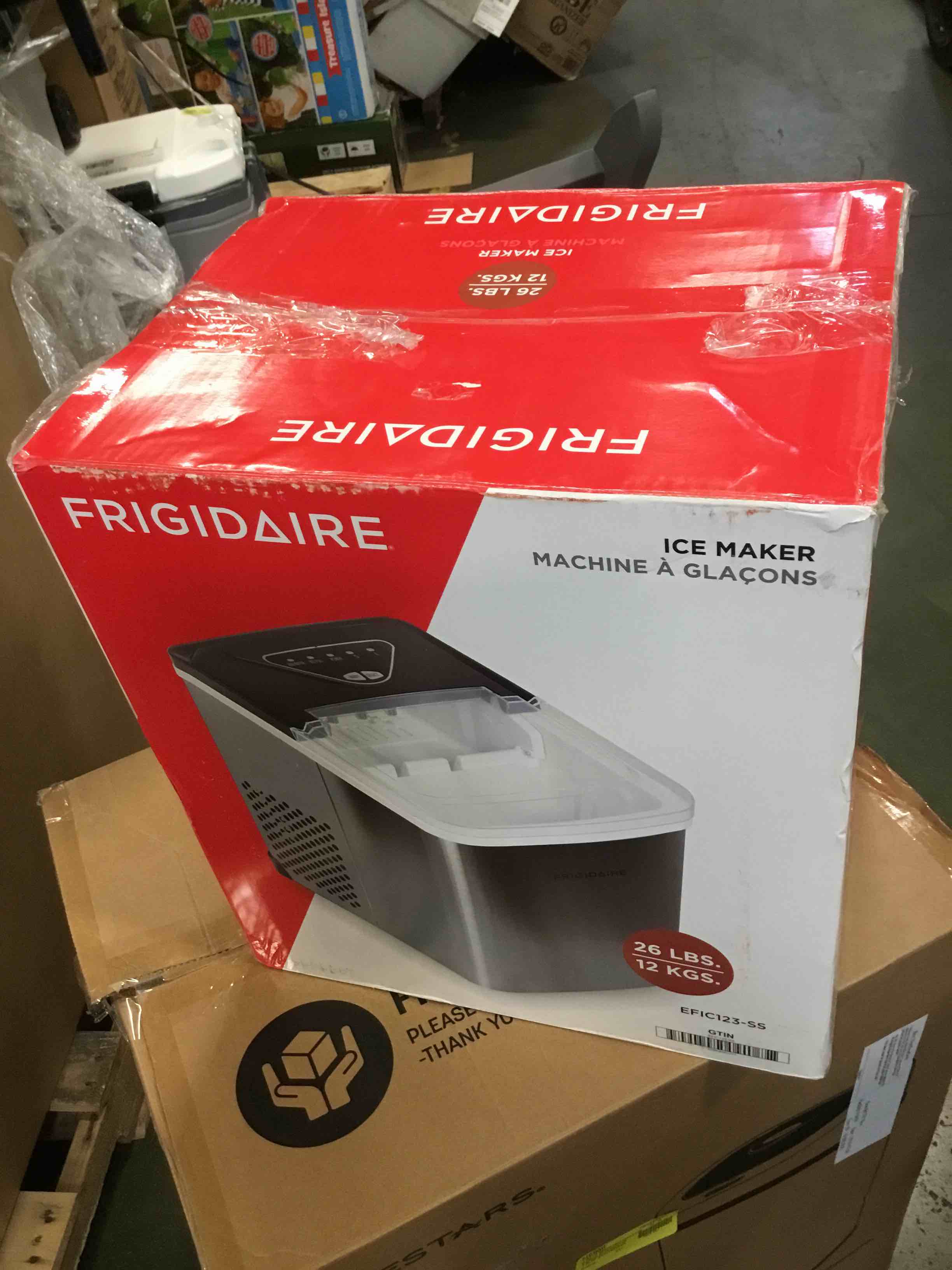 Frigidaire StainlessSteel 26lb. BulletShaped Ice Maker