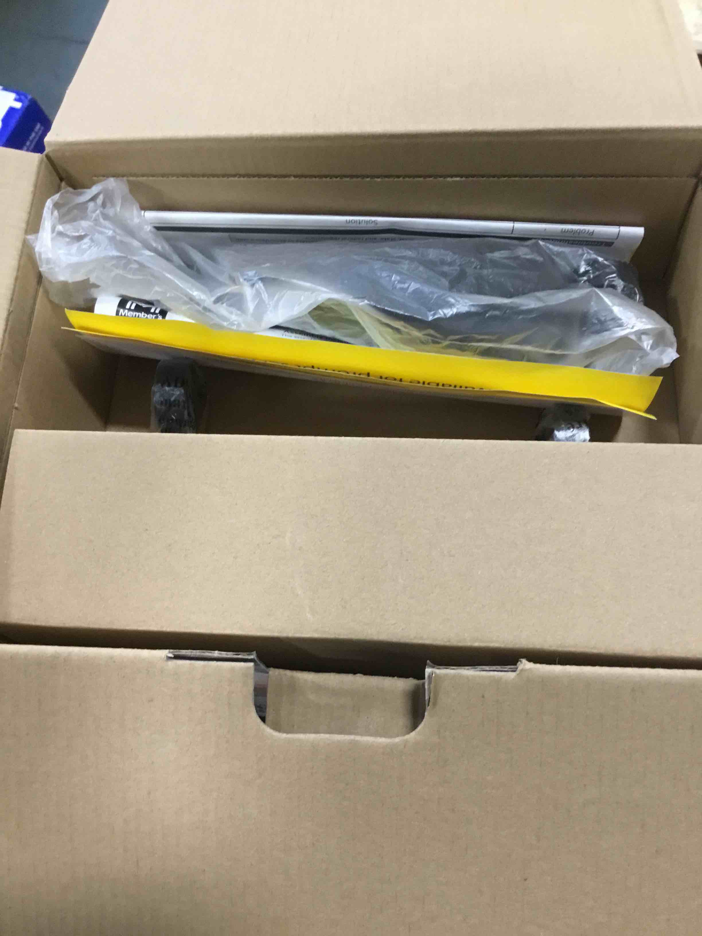 https://s3.amazonaws.com/lotting-images-prod/bidfta/ORG6791780_1722270984671.jpeg