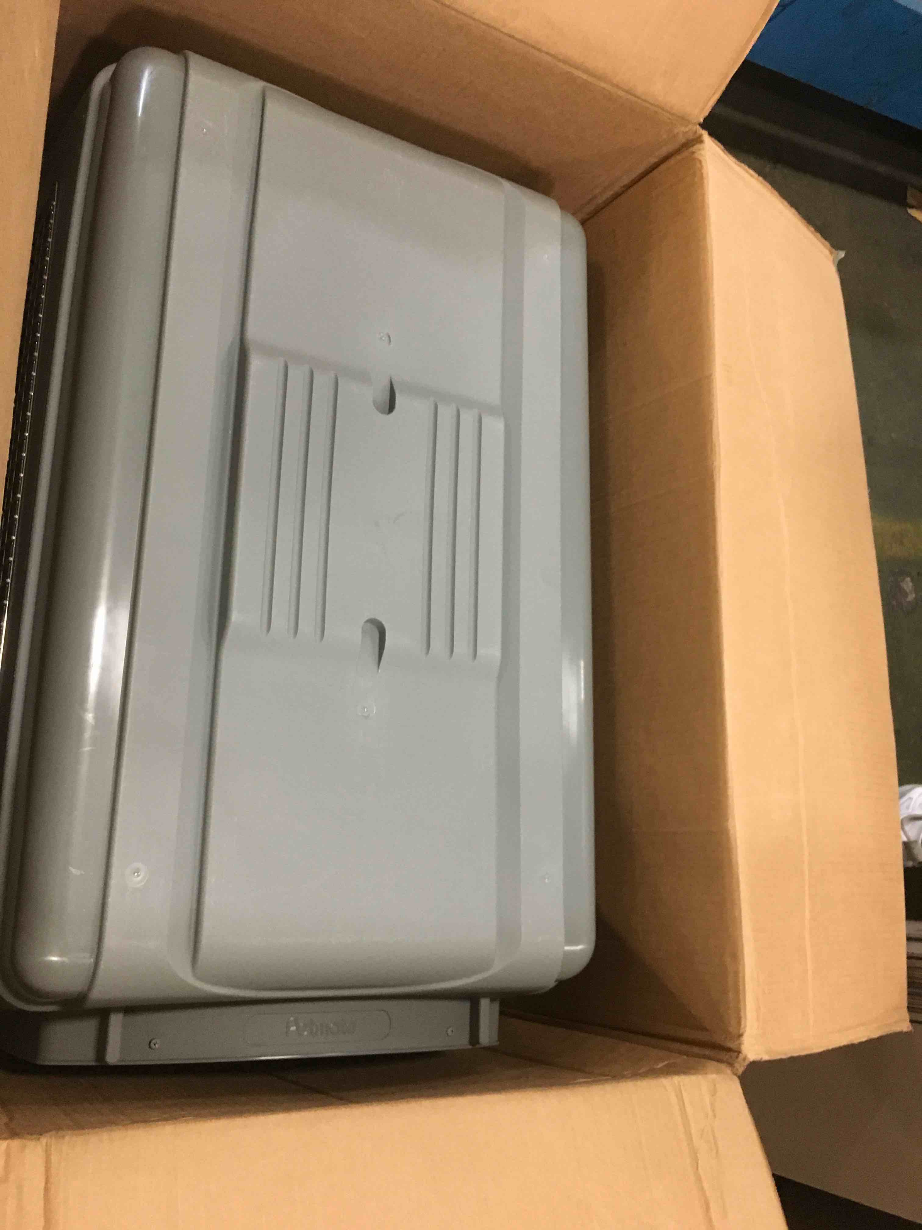 https://s3.amazonaws.com/lotting-images-prod/bidfta/ORG6795060_1722360096407.jpeg