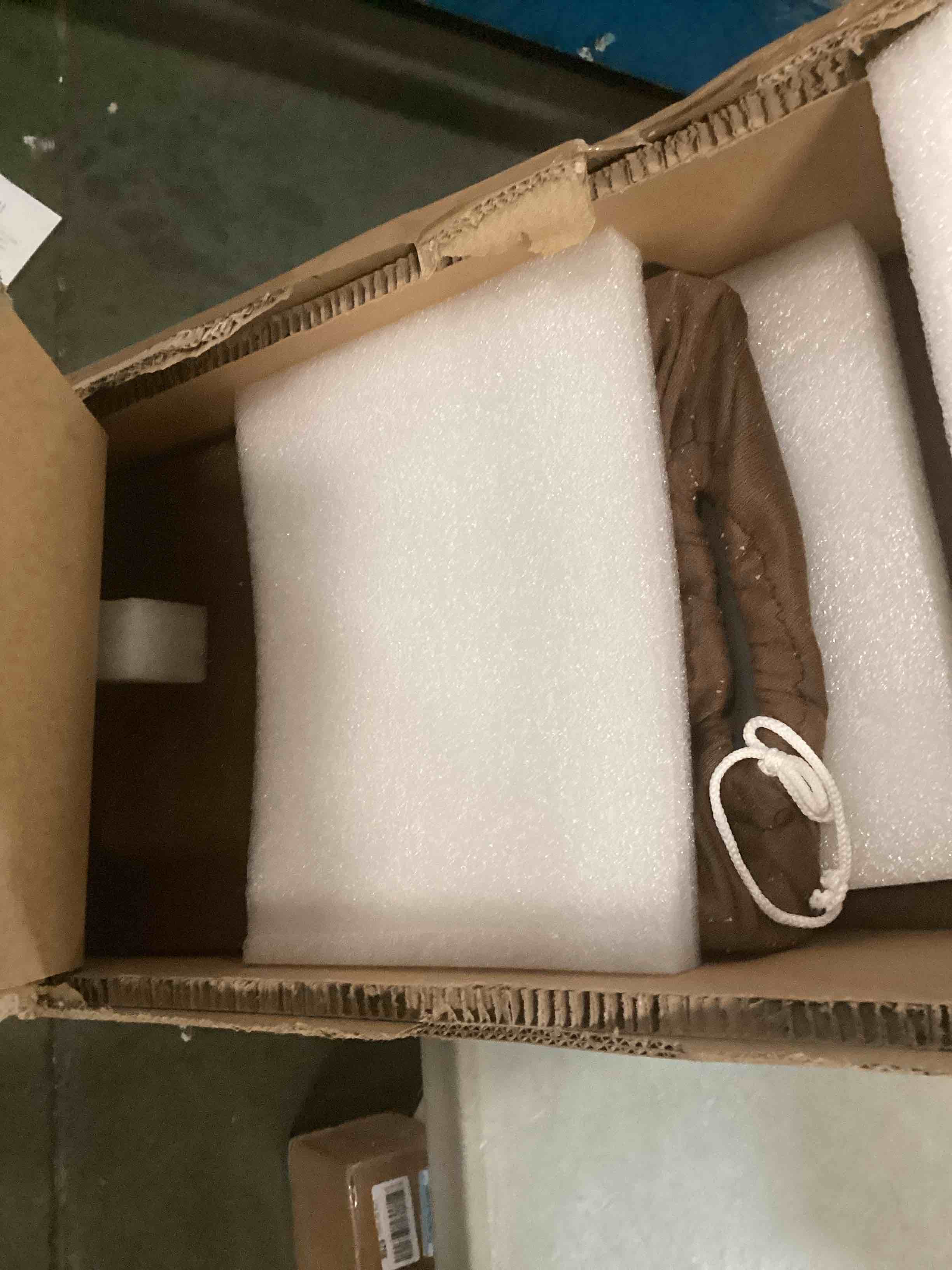 https://s3.amazonaws.com/lotting-images-prod/bidfta/ORG6798880_1722264218514.jpeg