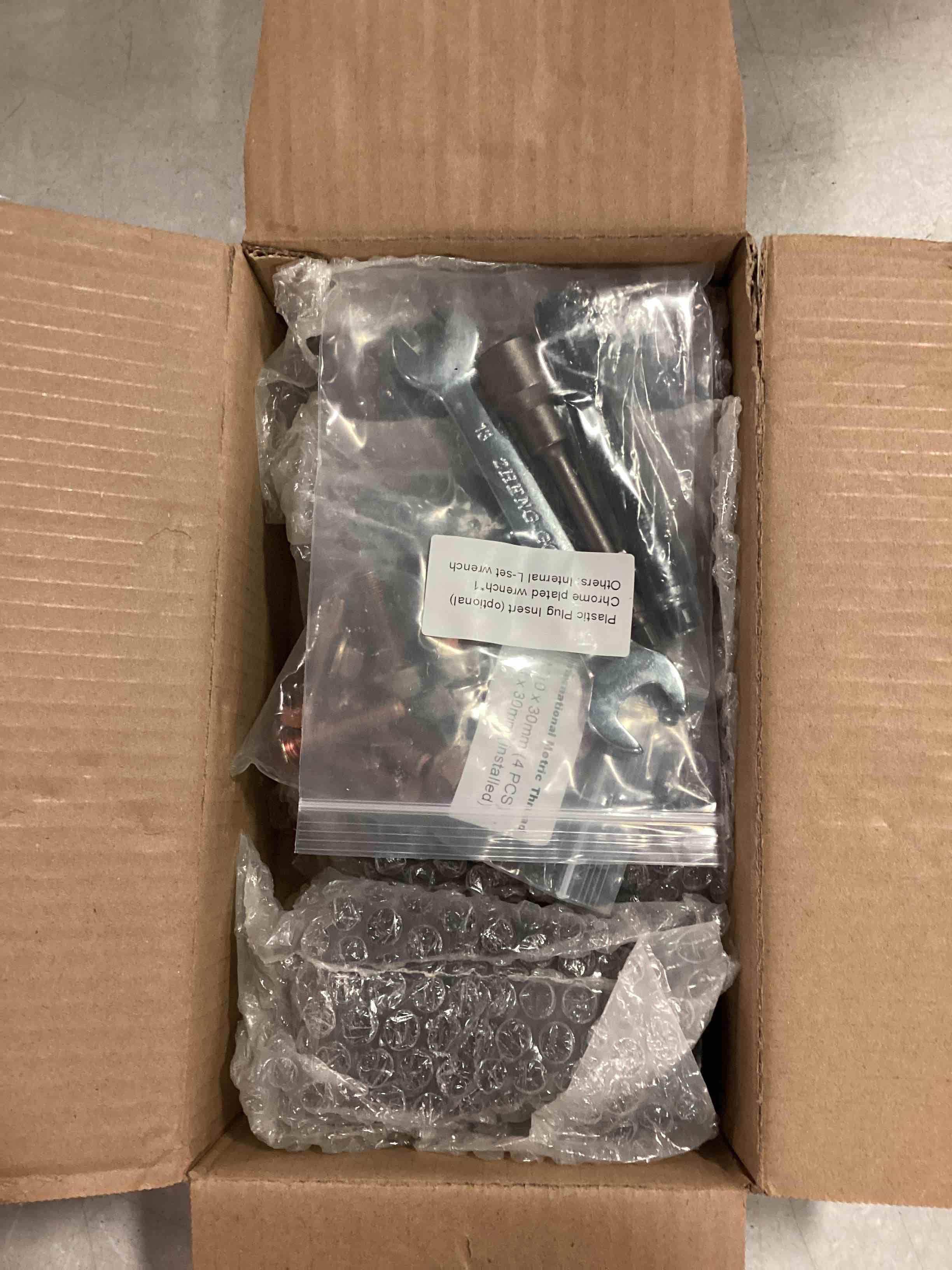 https://s3.amazonaws.com/lotting-images-prod/bidfta/ORG6801732_1720668213996.jpeg