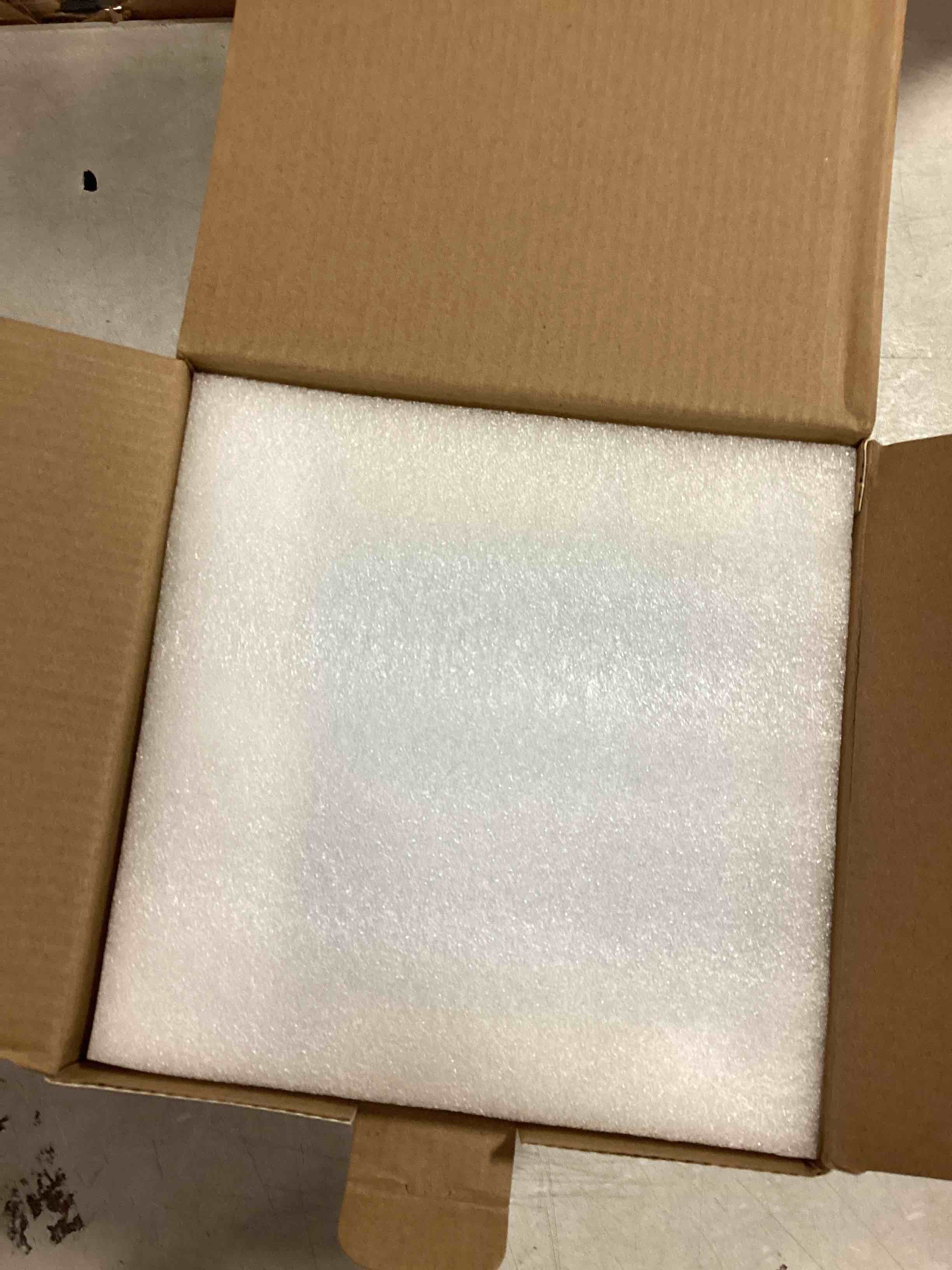 https://s3.amazonaws.com/lotting-images-prod/bidfta/ORG6801734_1720668467170.jpeg