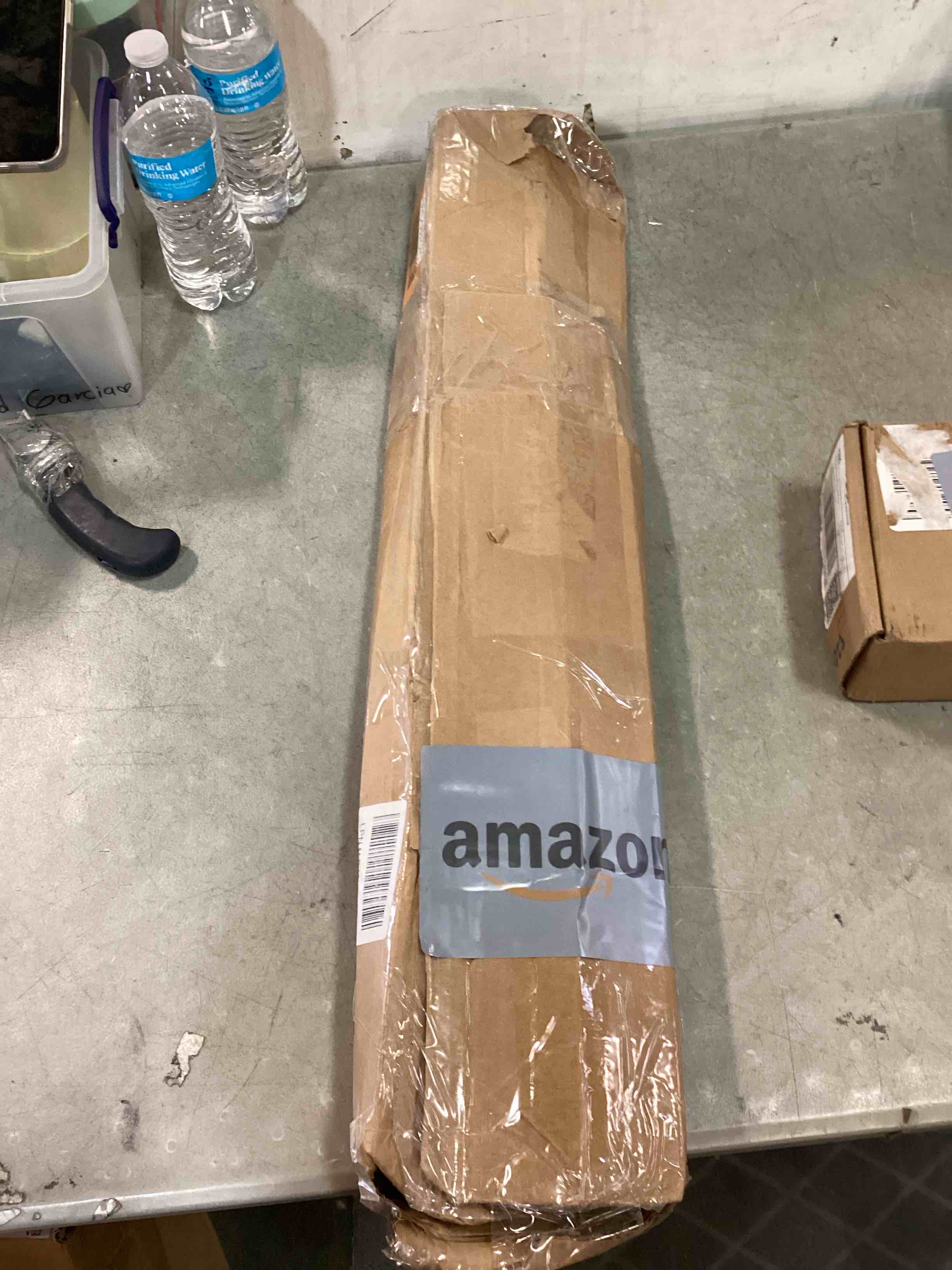 https://s3.amazonaws.com/lotting-images-prod/bidfta/ORG6802341_1721252956272.jpeg