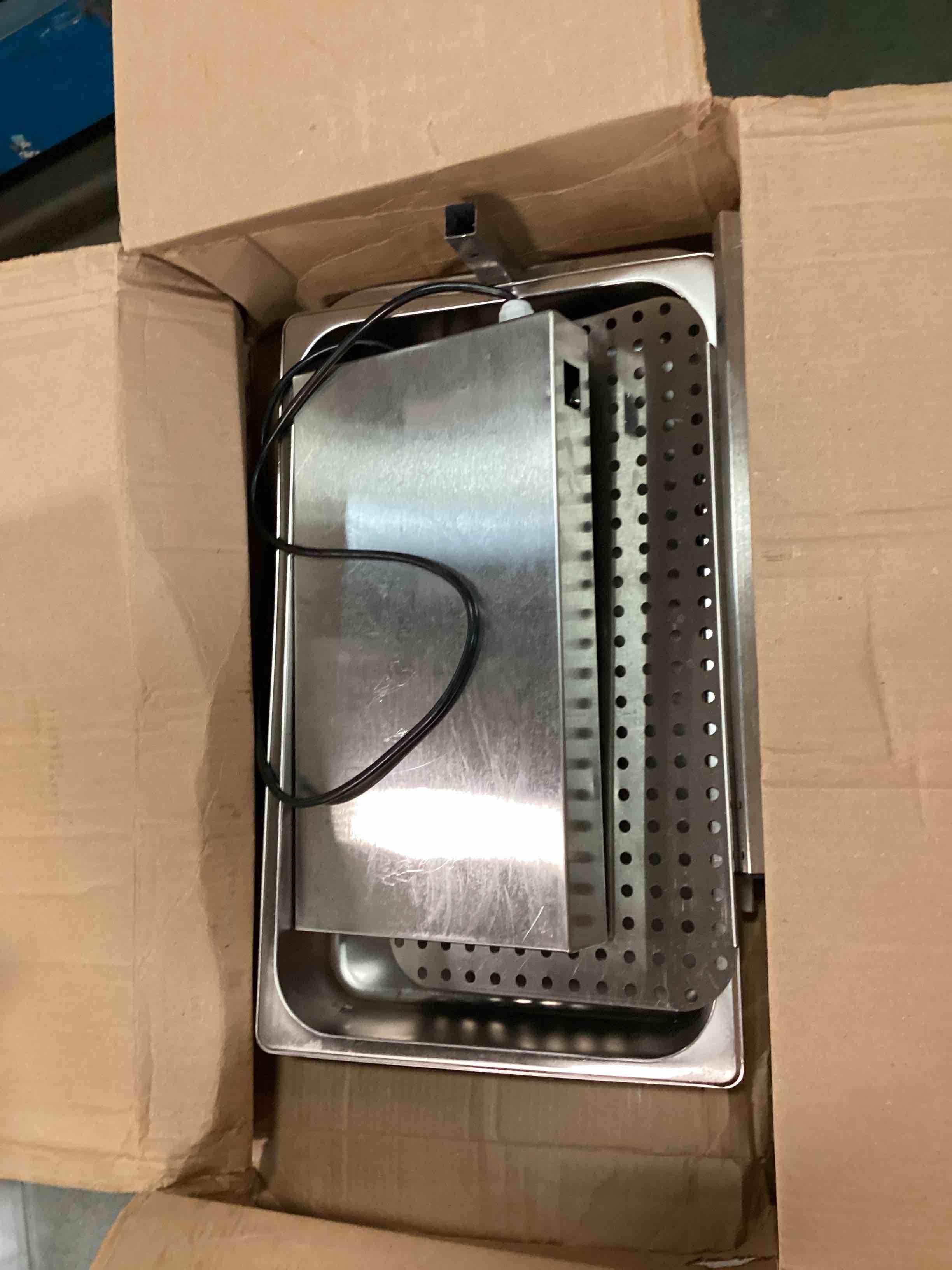 https://s3.amazonaws.com/lotting-images-prod/bidfta/ORG6802392_1721261843559.jpeg