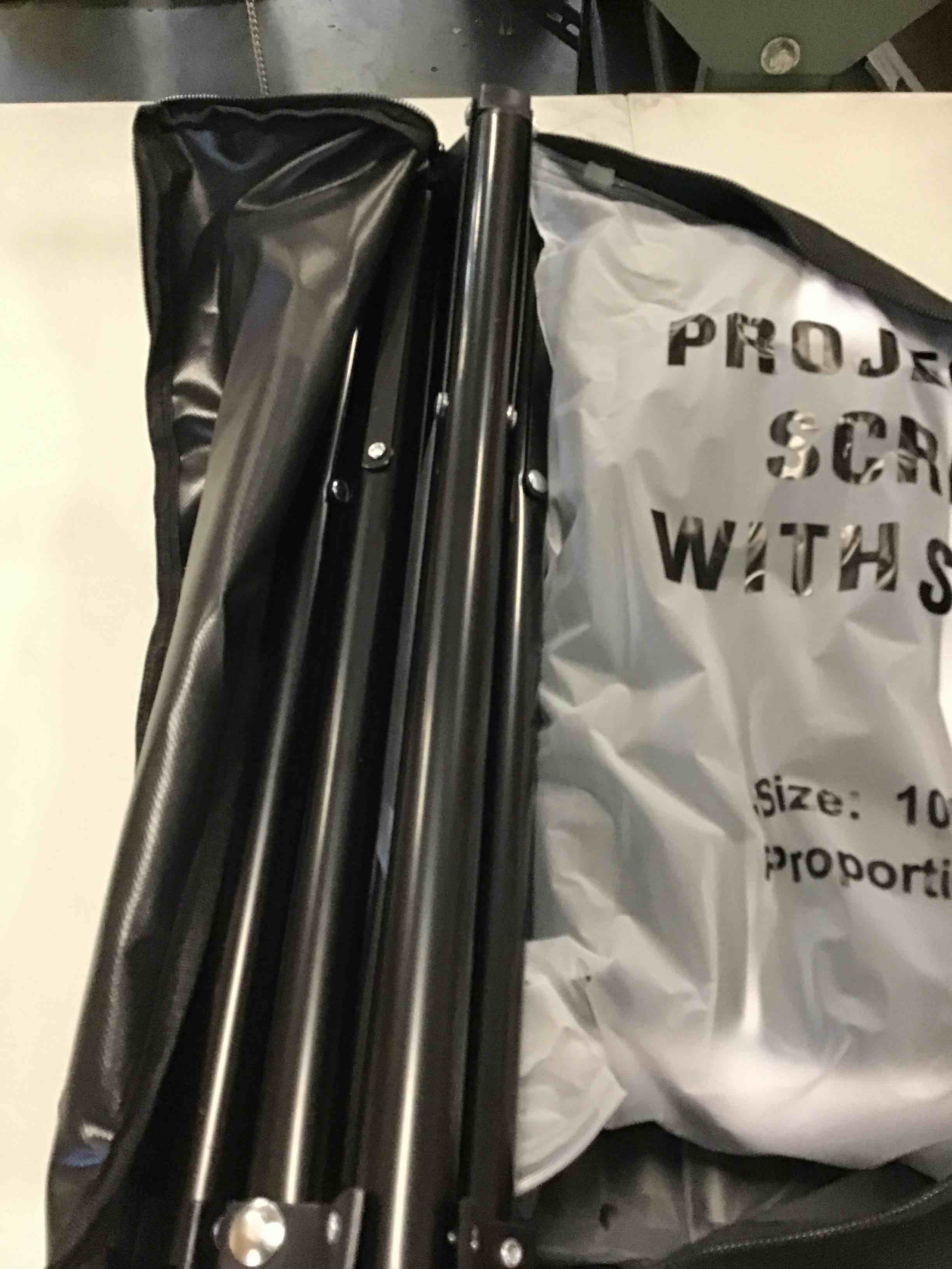 https://s3.amazonaws.com/lotting-images-prod/bidfta/ORG6803218_1720440251359.jpeg