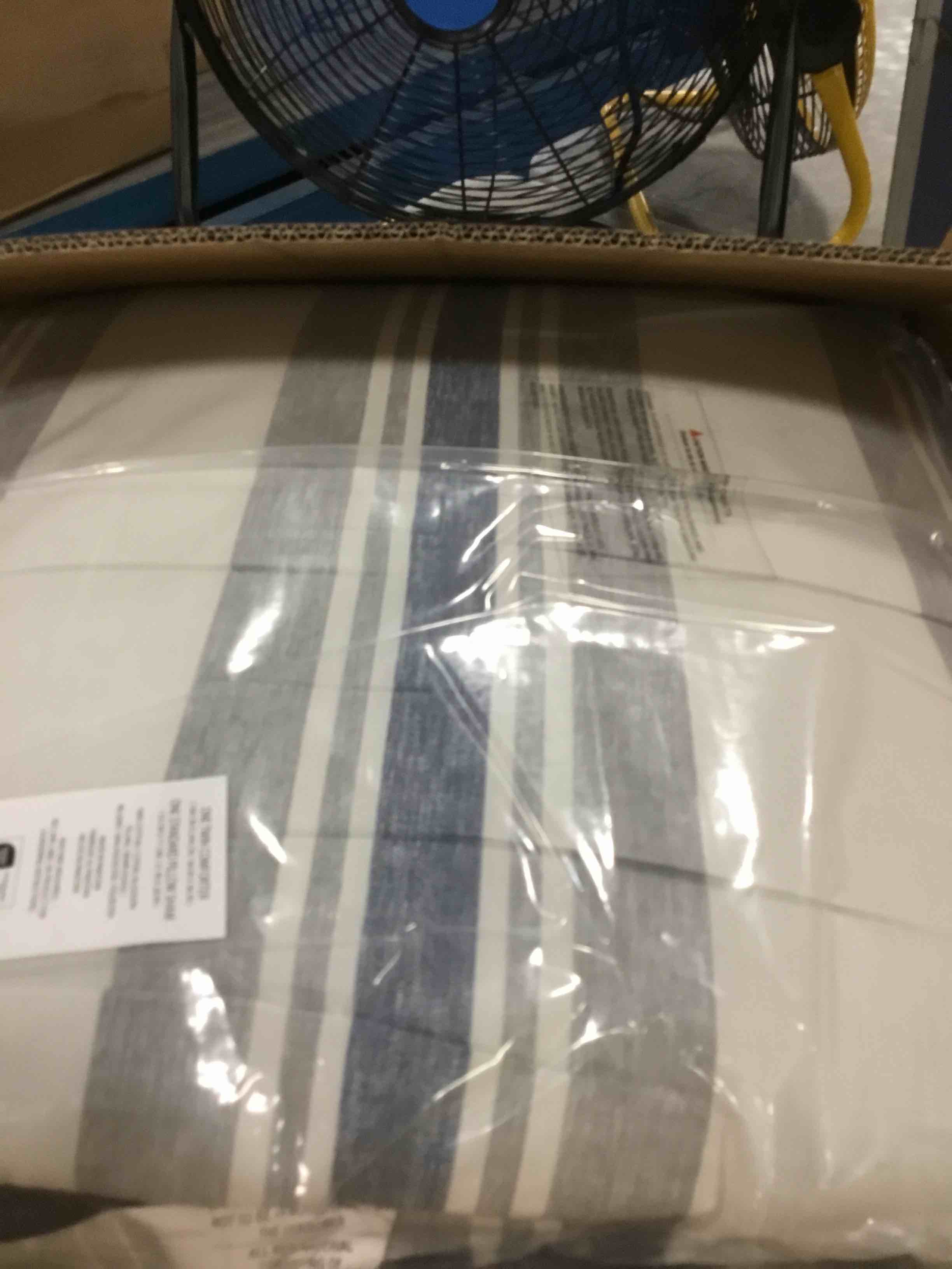 https://s3.amazonaws.com/lotting-images-prod/bidfta/ORG6803884_1720542491238.jpeg