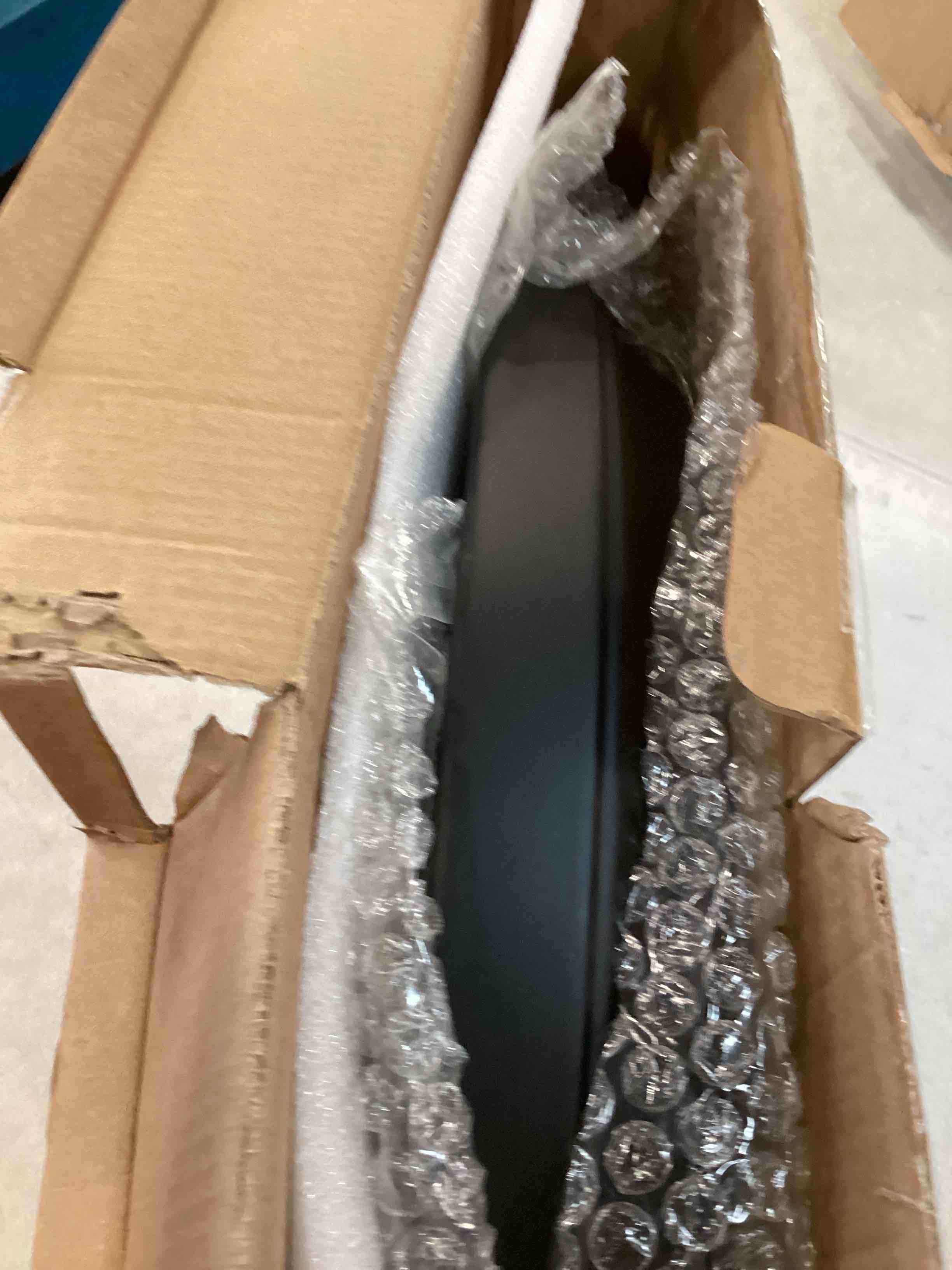 https://s3.amazonaws.com/lotting-images-prod/bidfta/ORG6812599_1719841436905.jpeg