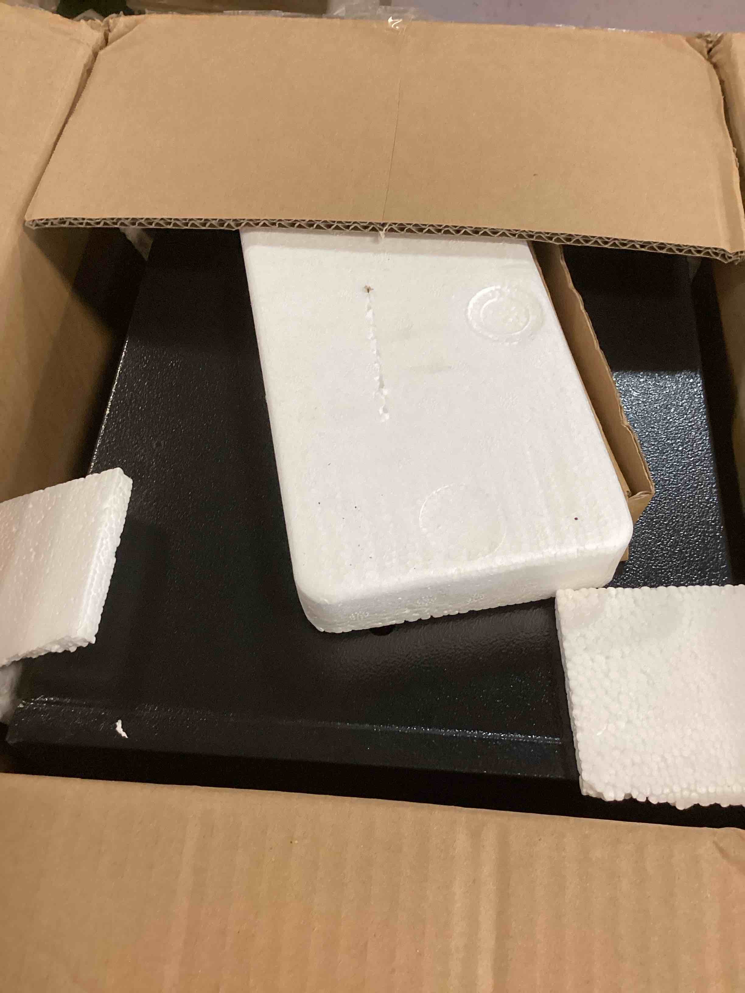 https://s3.amazonaws.com/lotting-images-prod/bidfta/ORG6813151_1720204335095.jpeg