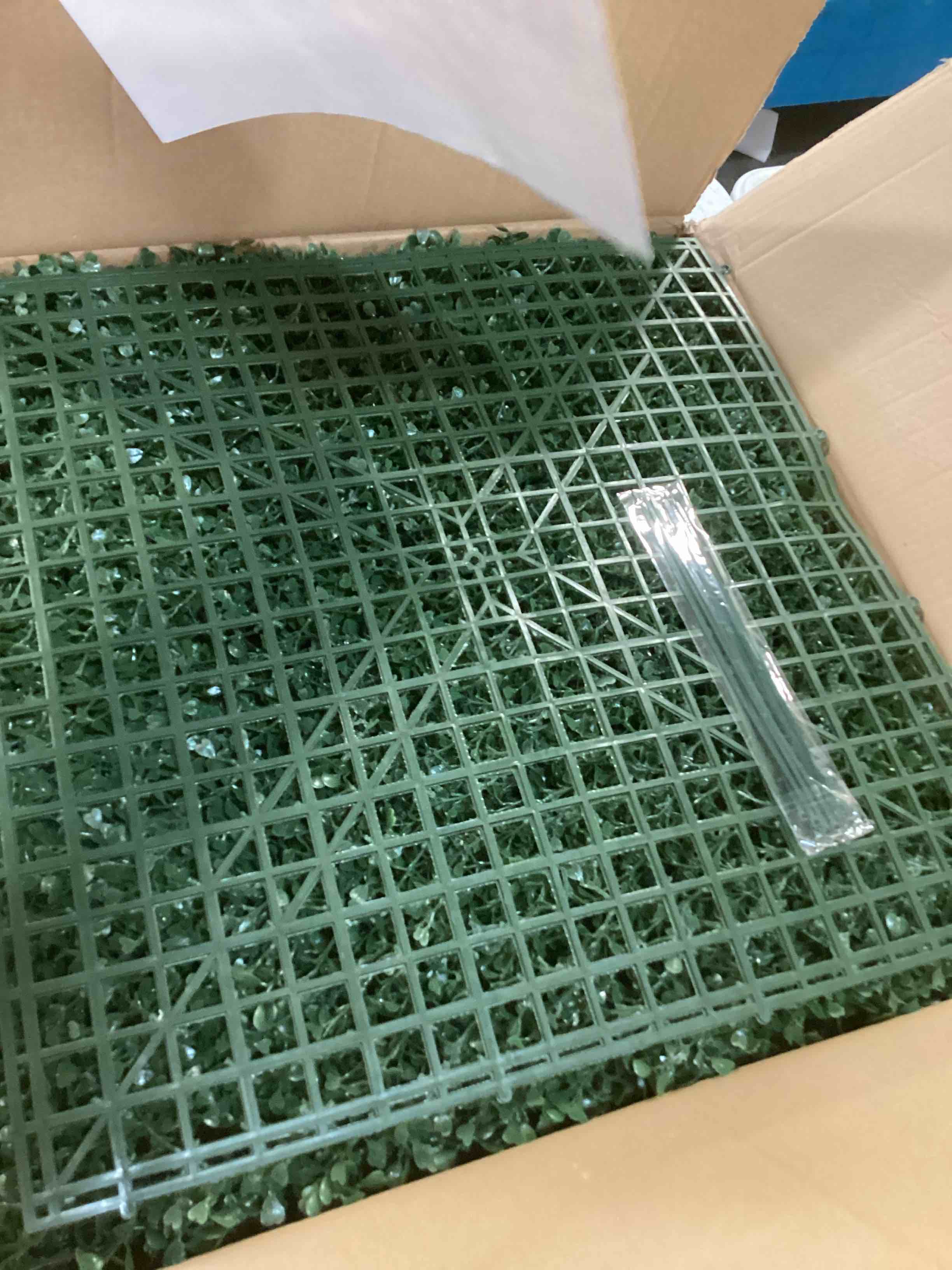 https://s3.amazonaws.com/lotting-images-prod/bidfta/ORG6813684_1720202811345.jpeg