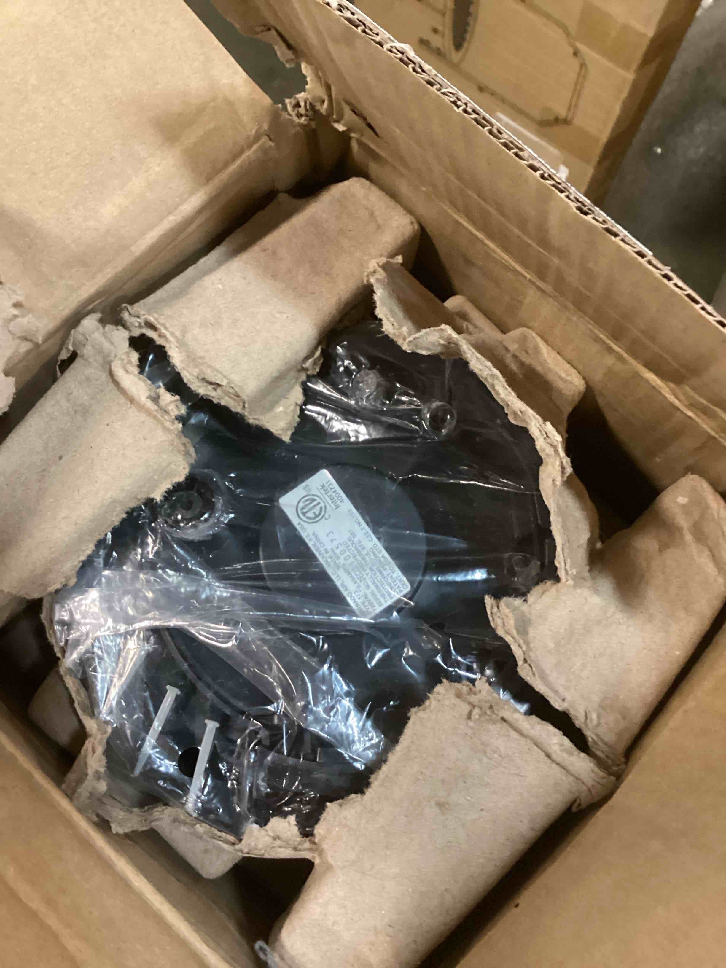 https://s3.amazonaws.com/lotting-images-prod/bidfta/ORG6813882_1720444736067.jpeg