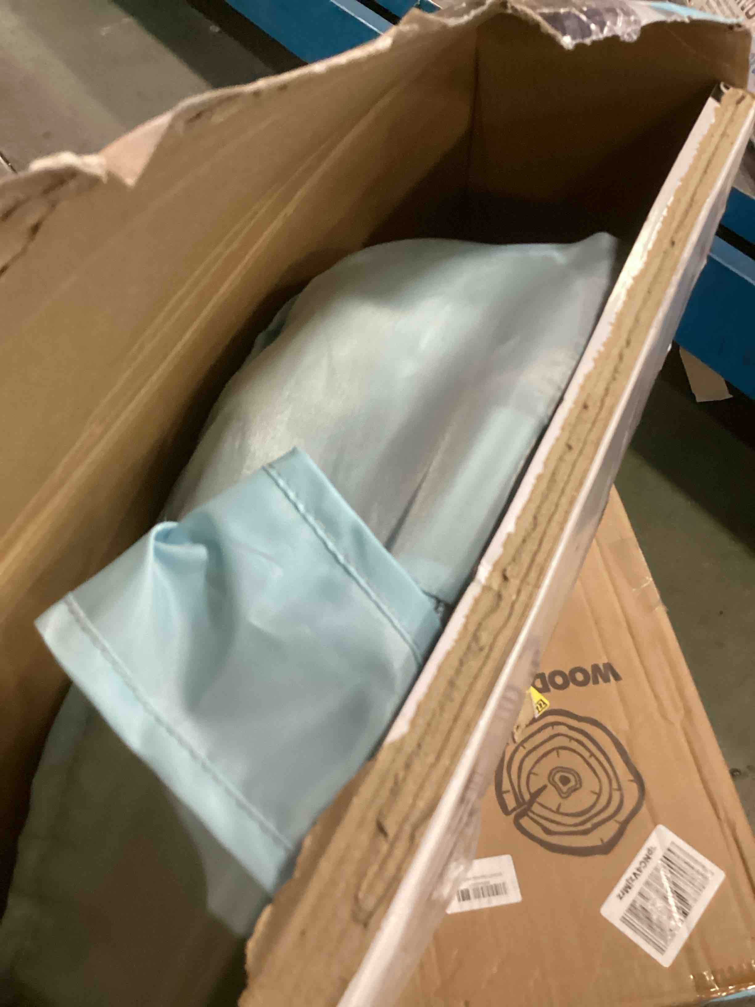 https://s3.amazonaws.com/lotting-images-prod/bidfta/ORG6814088_1720526532213.jpeg