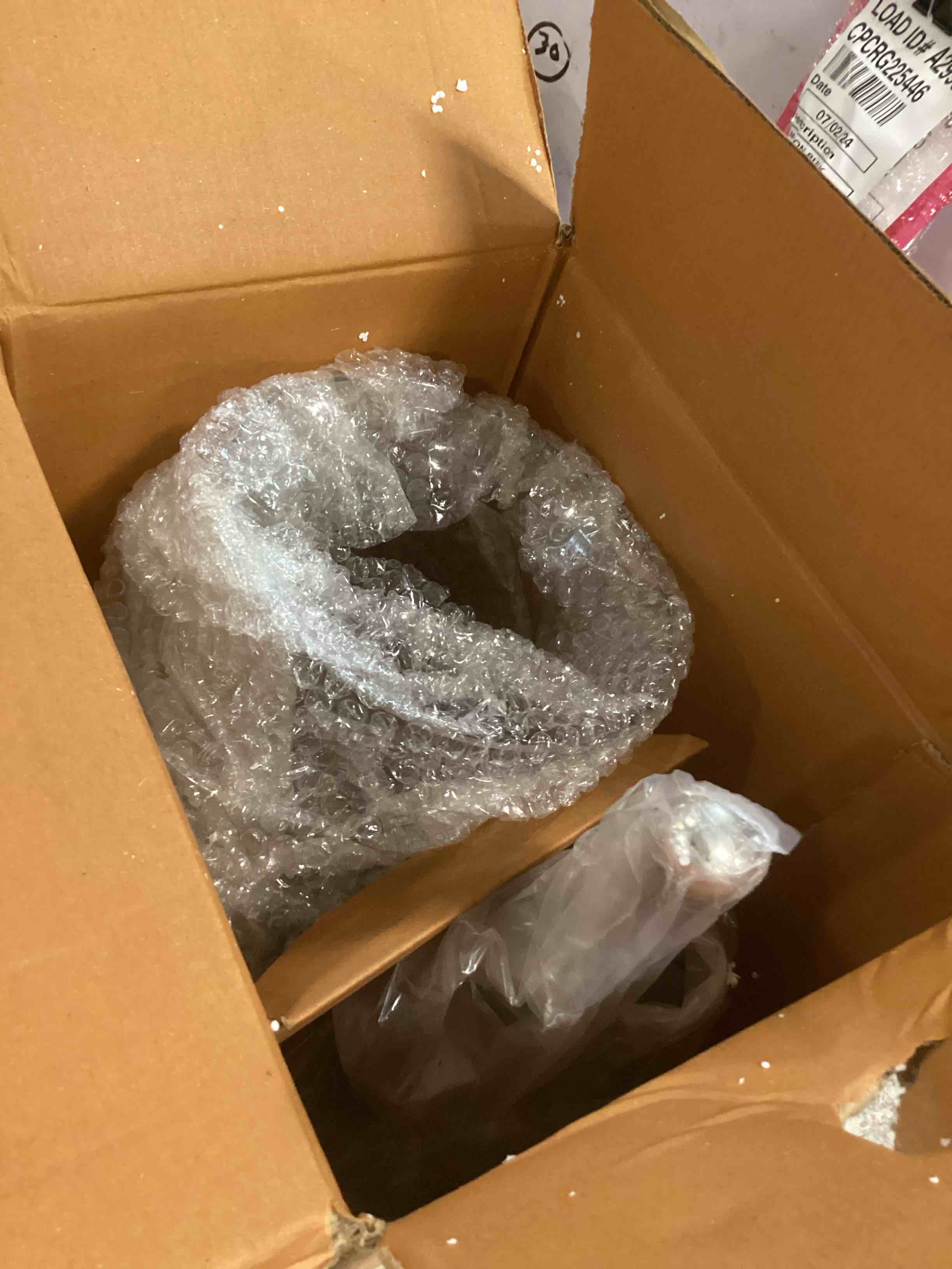 https://s3.amazonaws.com/lotting-images-prod/bidfta/ORG6814327_1720617485713.jpeg