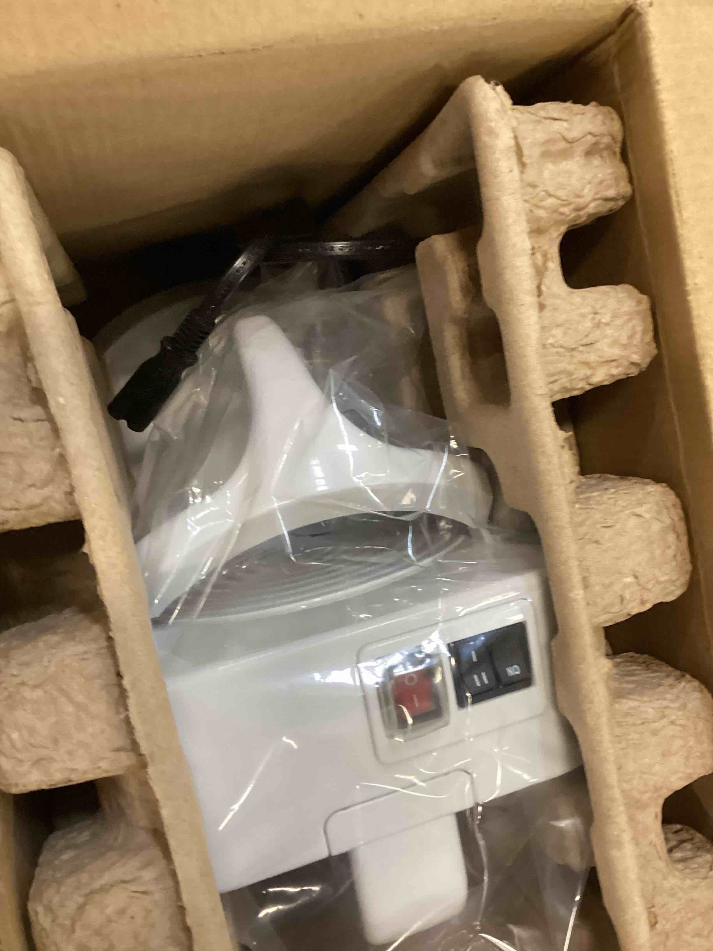 https://s3.amazonaws.com/lotting-images-prod/bidfta/ORG6816181_1721757677961.jpeg