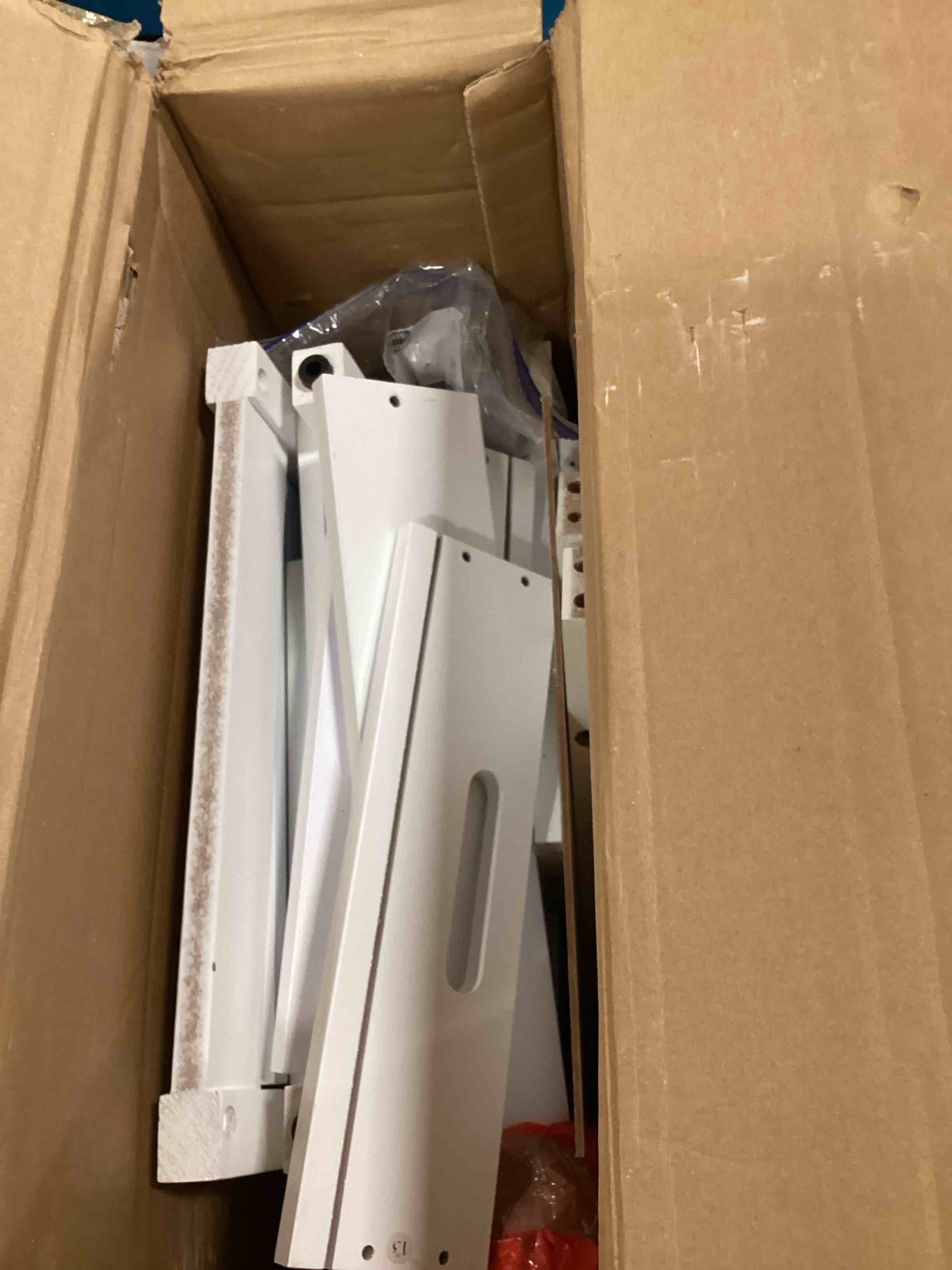 https://s3.amazonaws.com/lotting-images-prod/bidfta/ORG6817669_1720226218551.jpeg