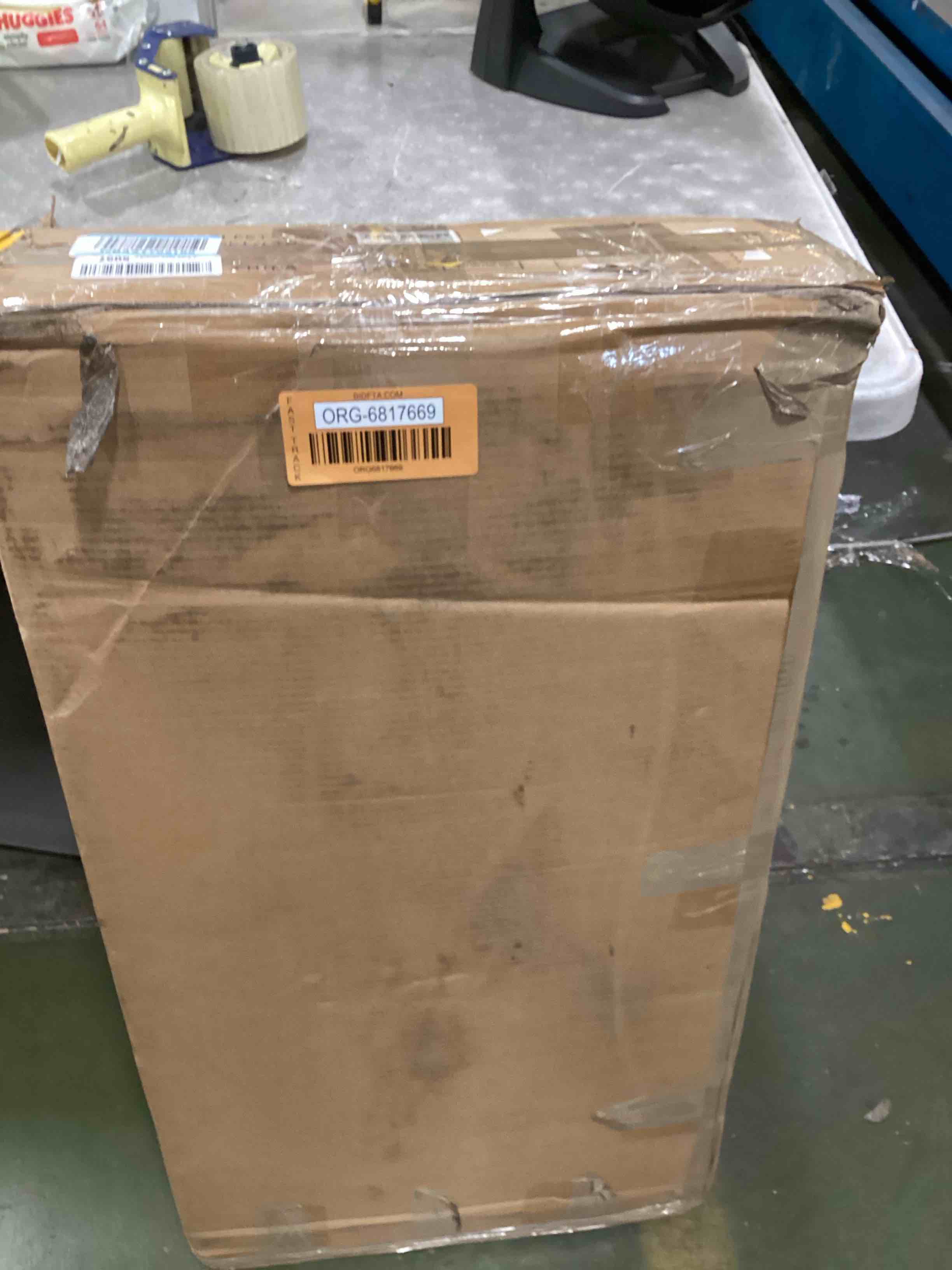 https://s3.amazonaws.com/lotting-images-prod/bidfta/ORG6817669_1720226455581.jpeg