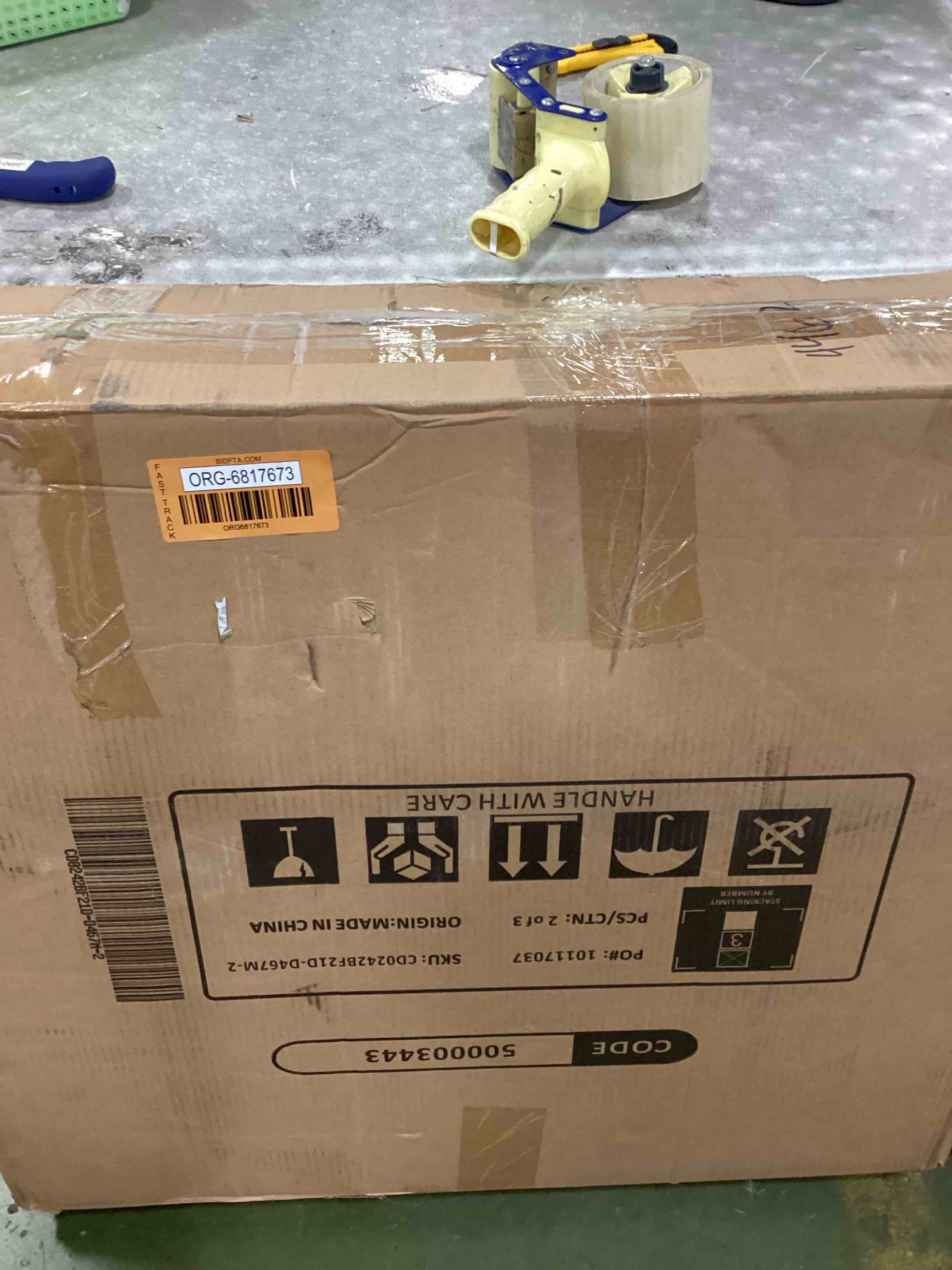 https://s3.amazonaws.com/lotting-images-prod/bidfta/ORG6817673_1720227391043.jpeg