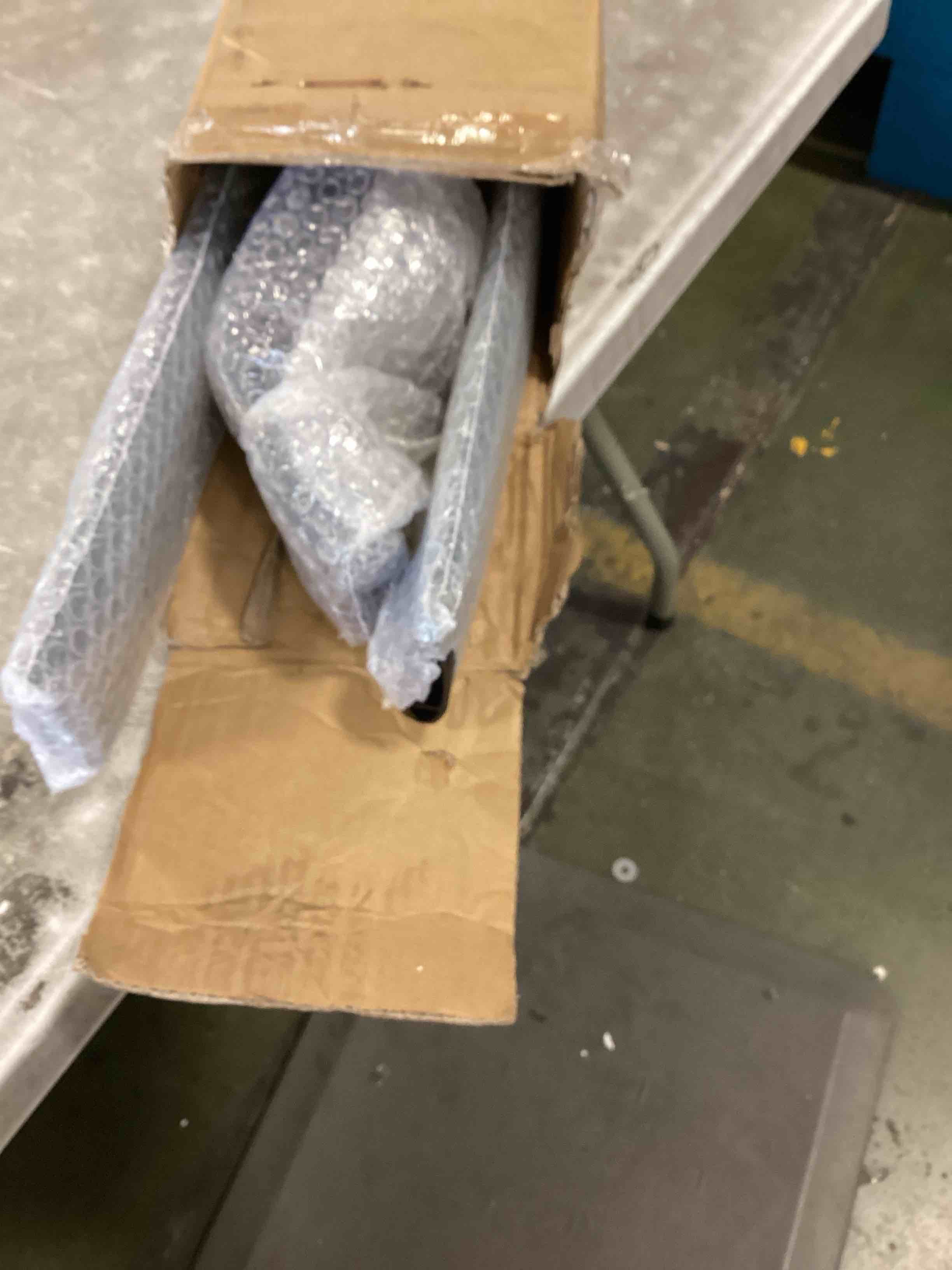 https://s3.amazonaws.com/lotting-images-prod/bidfta/ORG6817750_1720476006307.jpeg