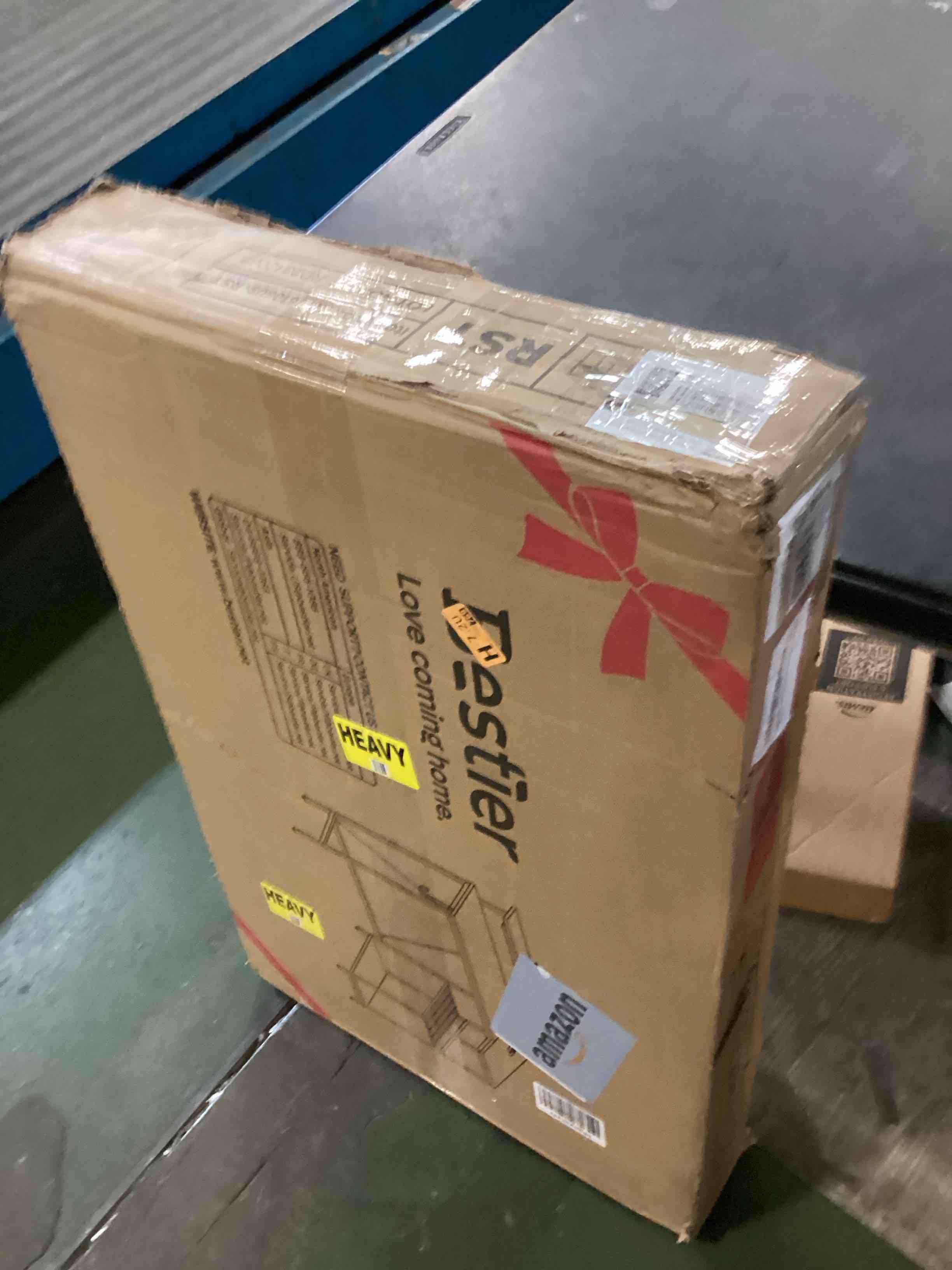 https://s3.amazonaws.com/lotting-images-prod/bidfta/ORG6818034_1720805176964.jpeg