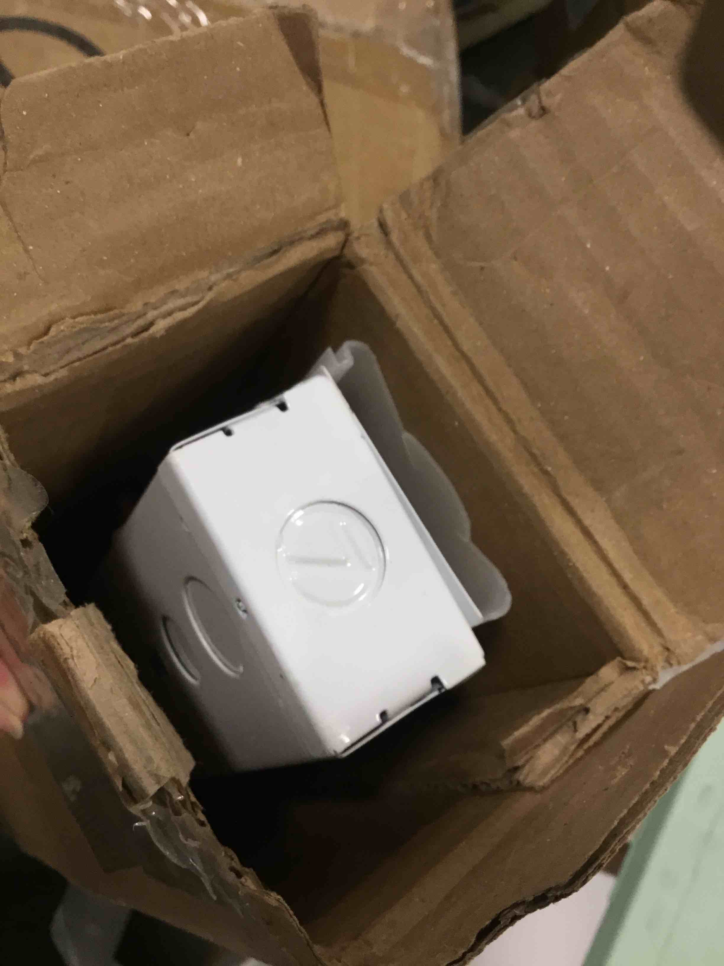 https://s3.amazonaws.com/lotting-images-prod/bidfta/ORG6819923_1721223874141.jpeg