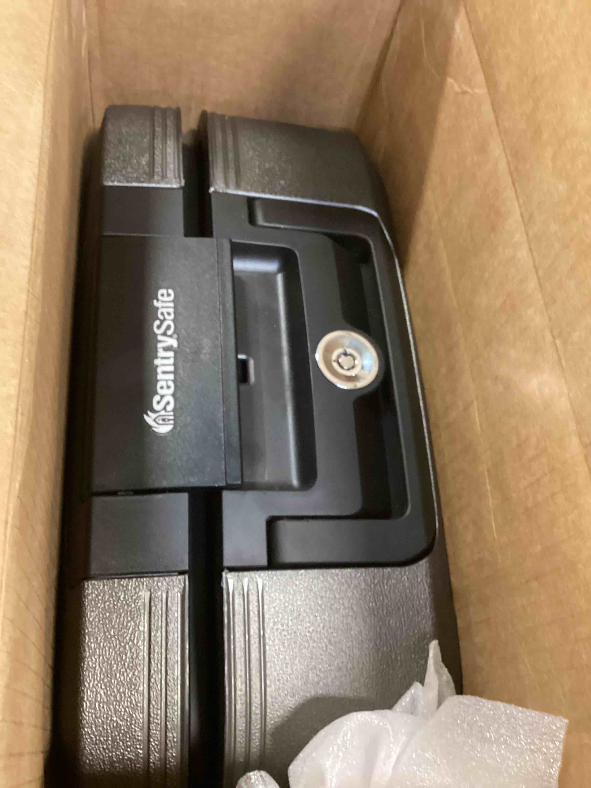https://s3.amazonaws.com/lotting-images-prod/bidfta/ORG6823331_1721304722808.jpeg