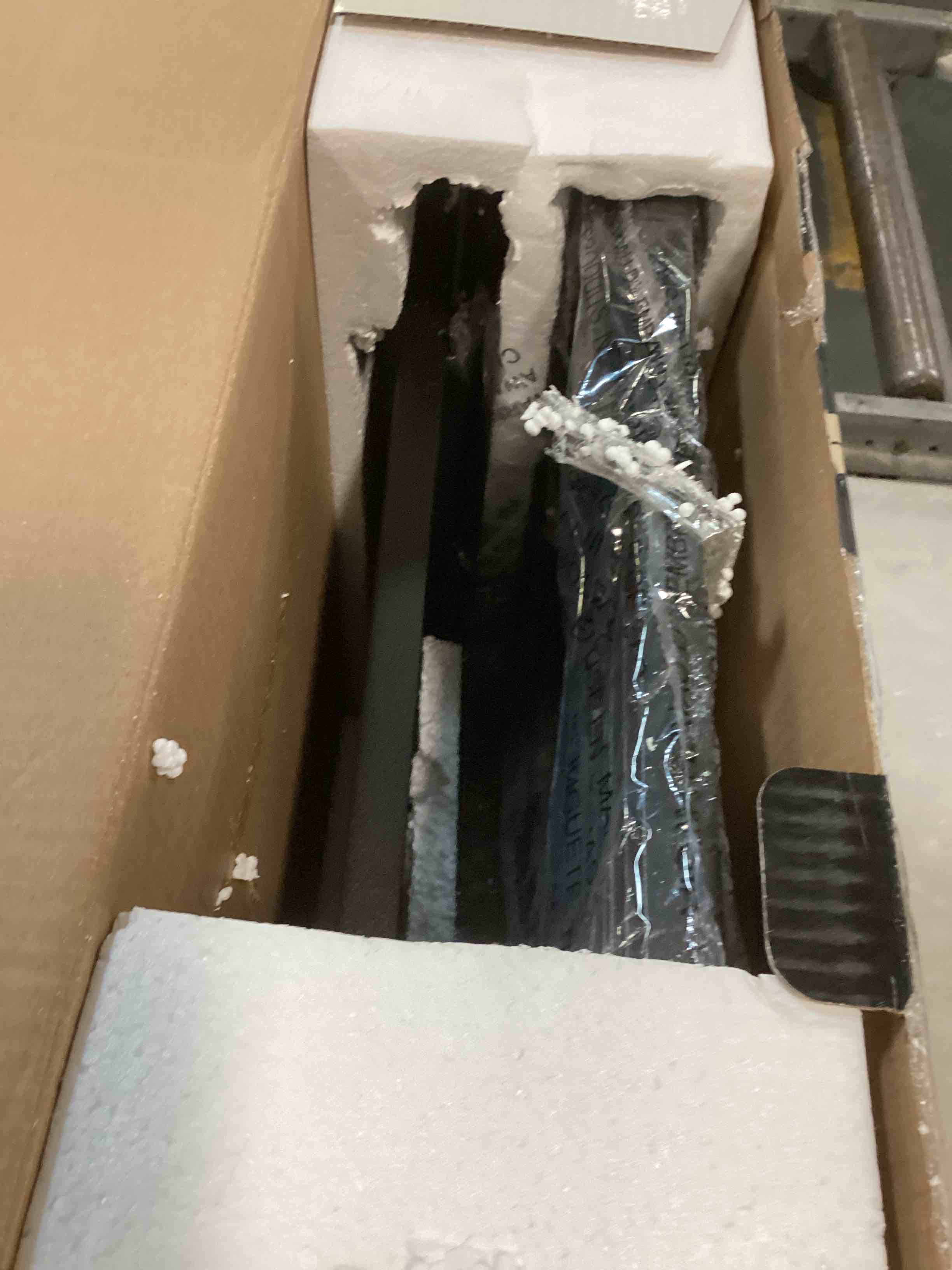 https://s3.amazonaws.com/lotting-images-prod/bidfta/ORG6823923_1721664097277.jpeg