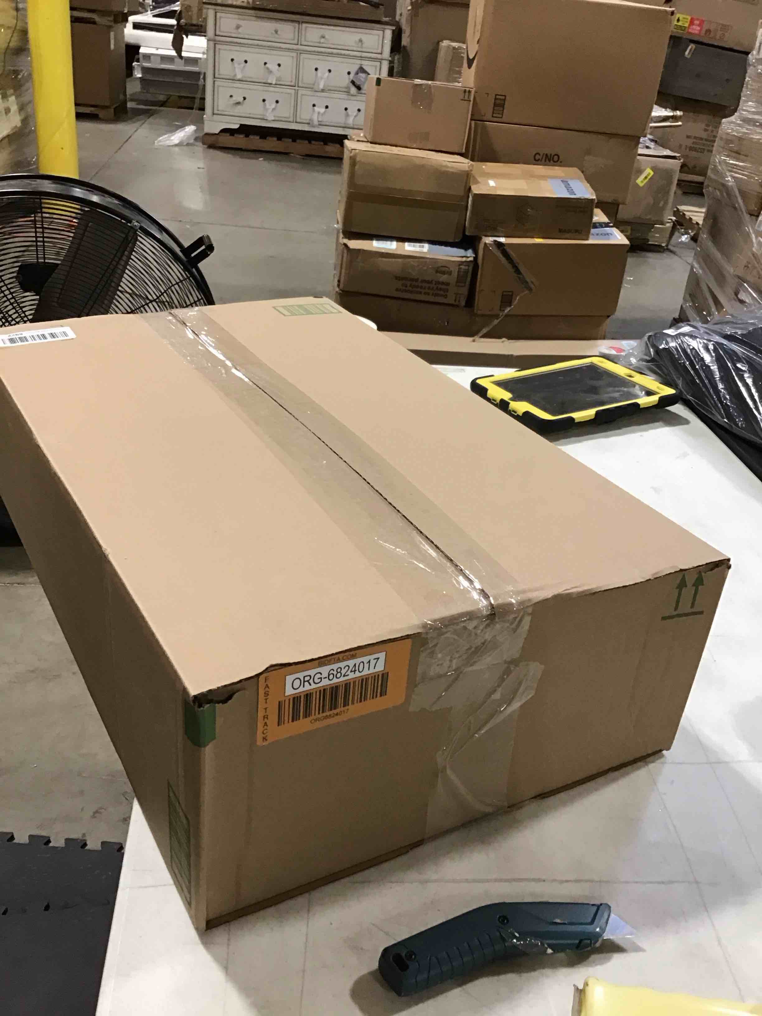 https://s3.amazonaws.com/lotting-images-prod/bidfta/ORG6824017_1726579835666.jpeg