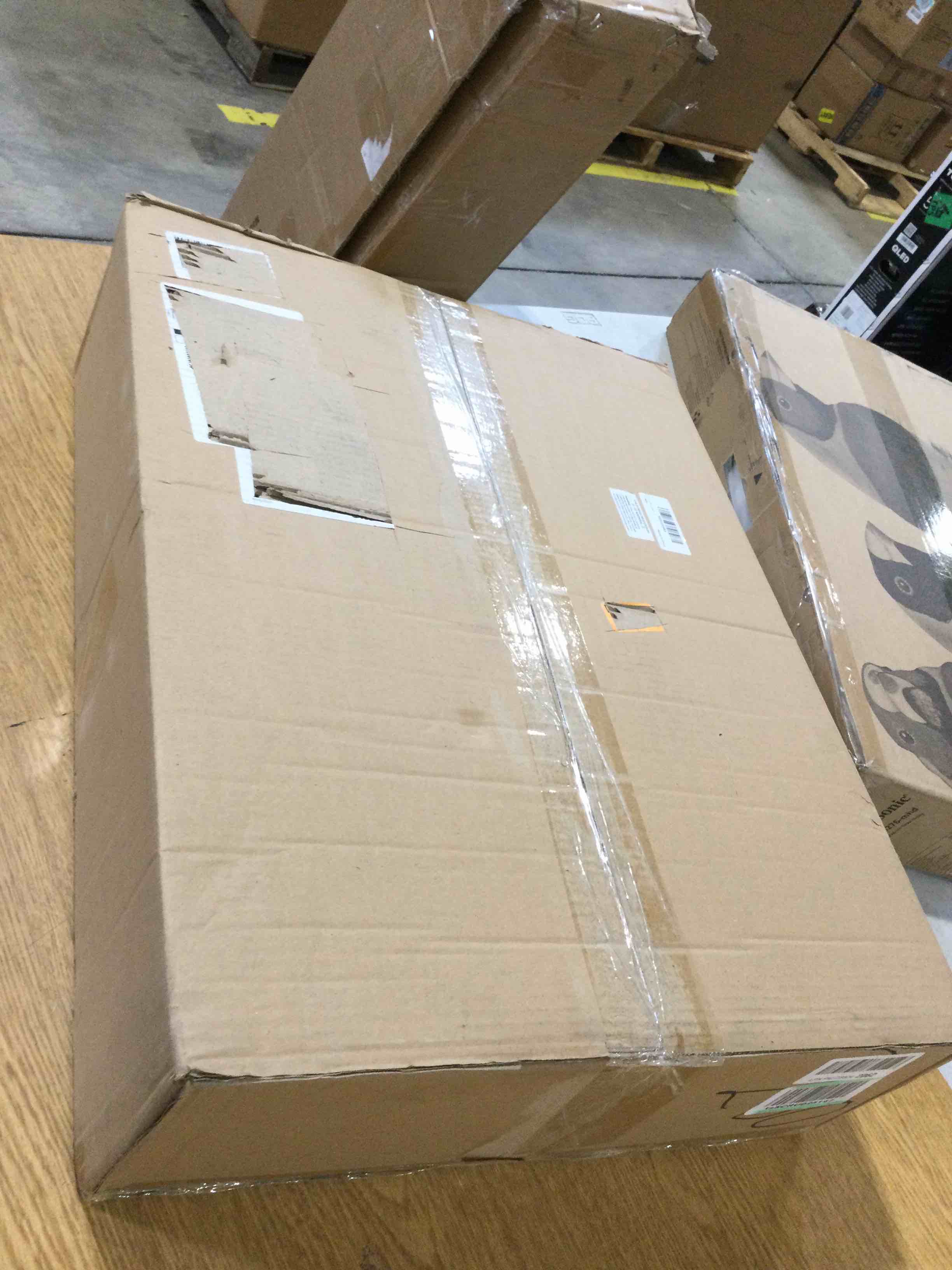 https://s3.amazonaws.com/lotting-images-prod/bidfta/ORG6826043_1726504863564.jpeg