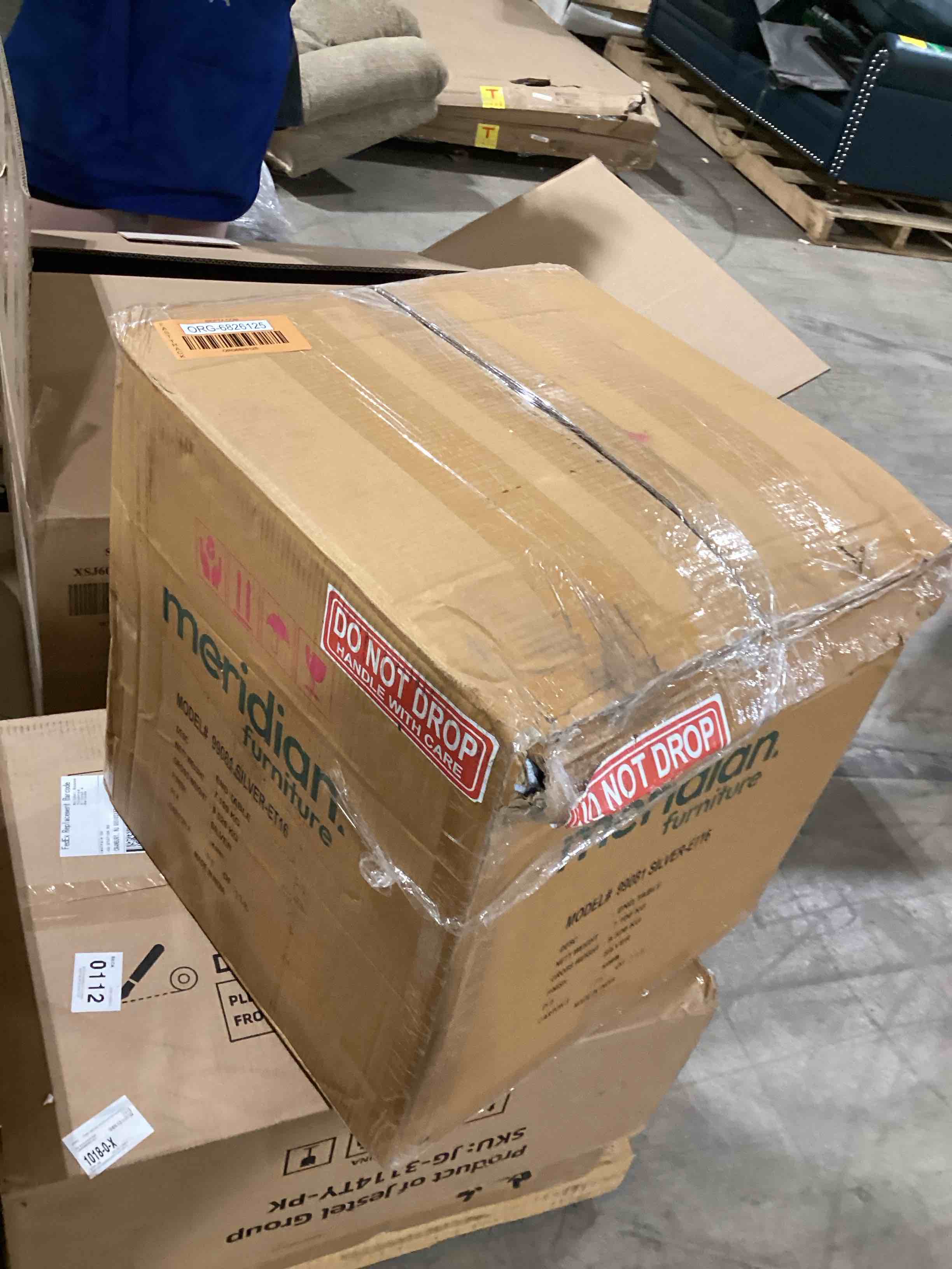 https://s3.amazonaws.com/lotting-images-prod/bidfta/ORG6826125_1726580786764.jpeg