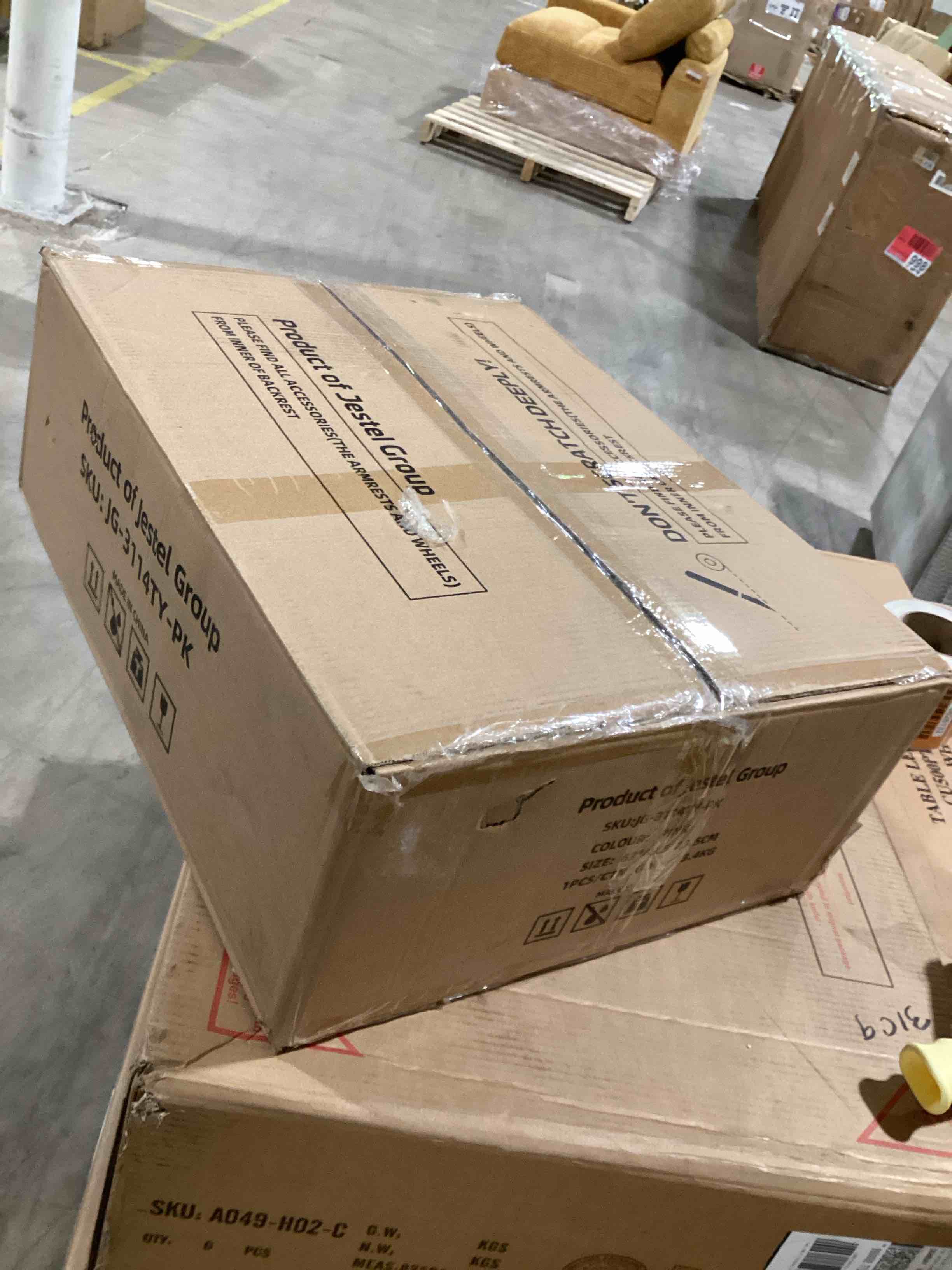 https://s3.amazonaws.com/lotting-images-prod/bidfta/ORG6826126_1726581205541.jpeg