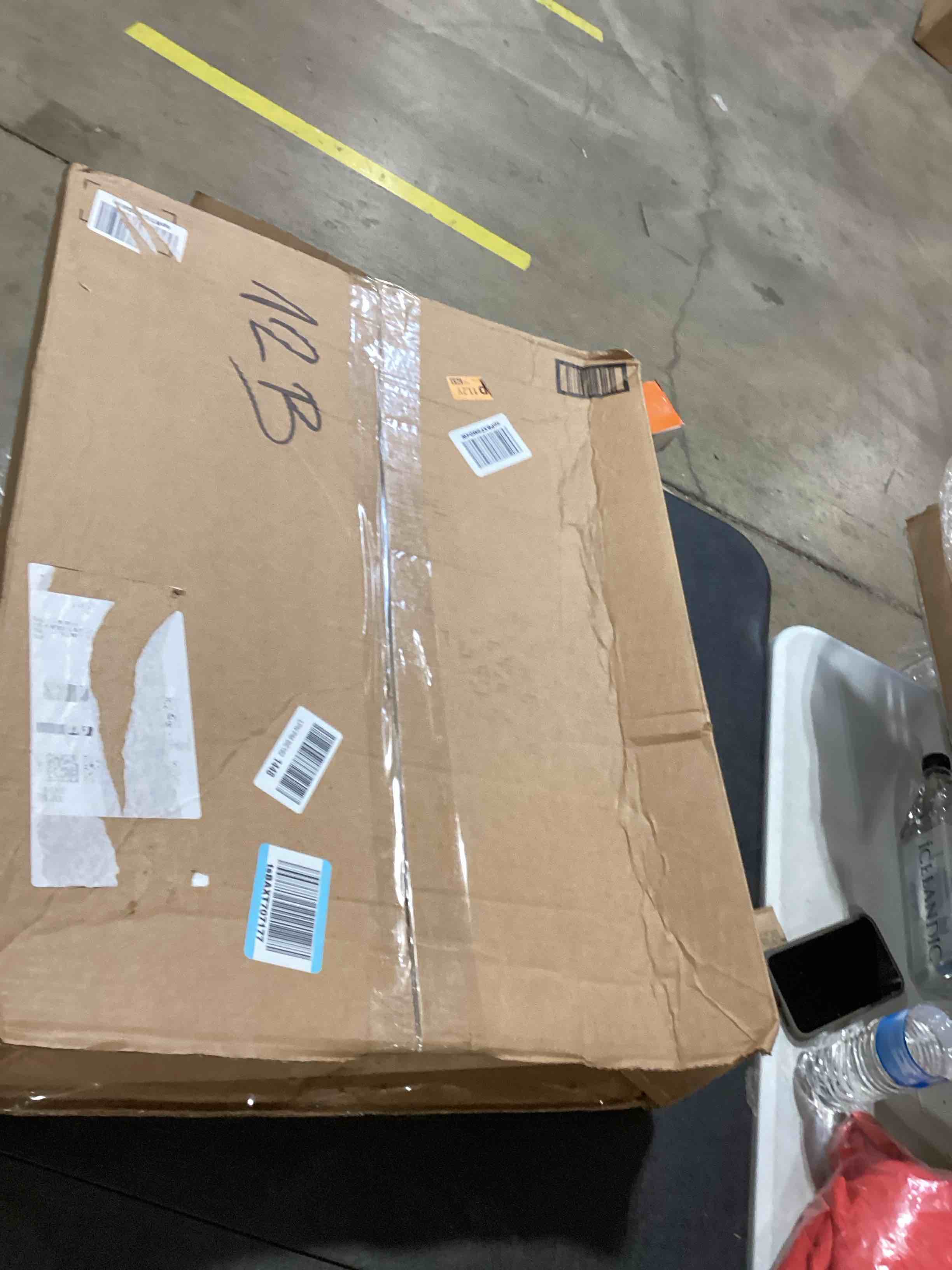 https://s3.amazonaws.com/lotting-images-prod/bidfta/ORG6826423_1727190305080.jpeg
