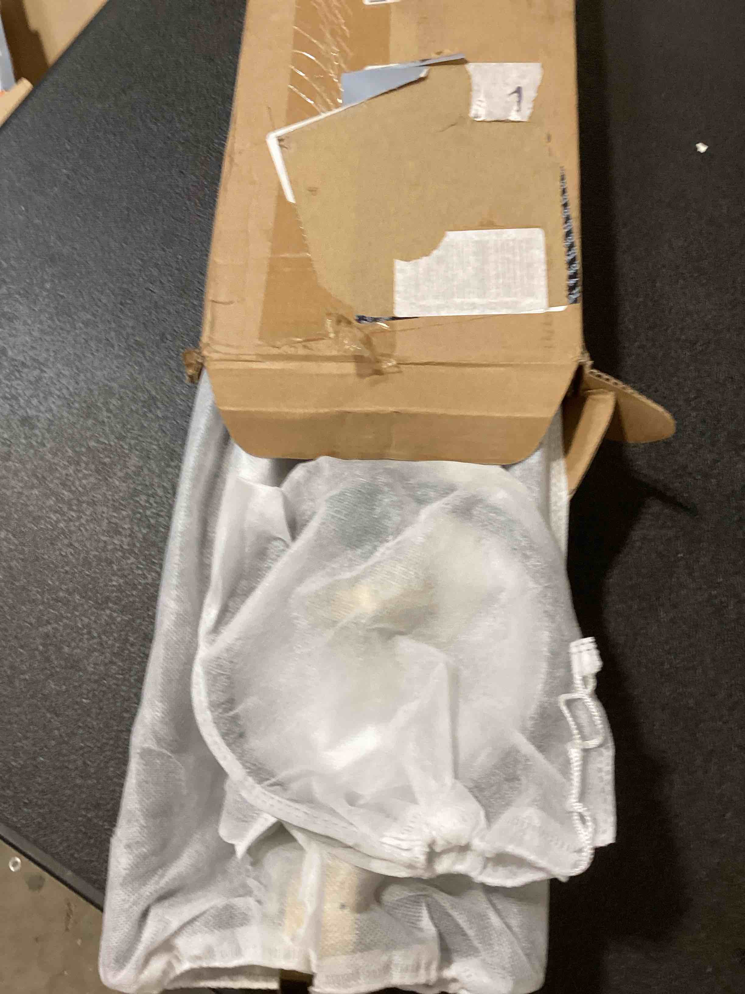 https://s3.amazonaws.com/lotting-images-prod/bidfta/ORG6826626_1727282935845.jpeg