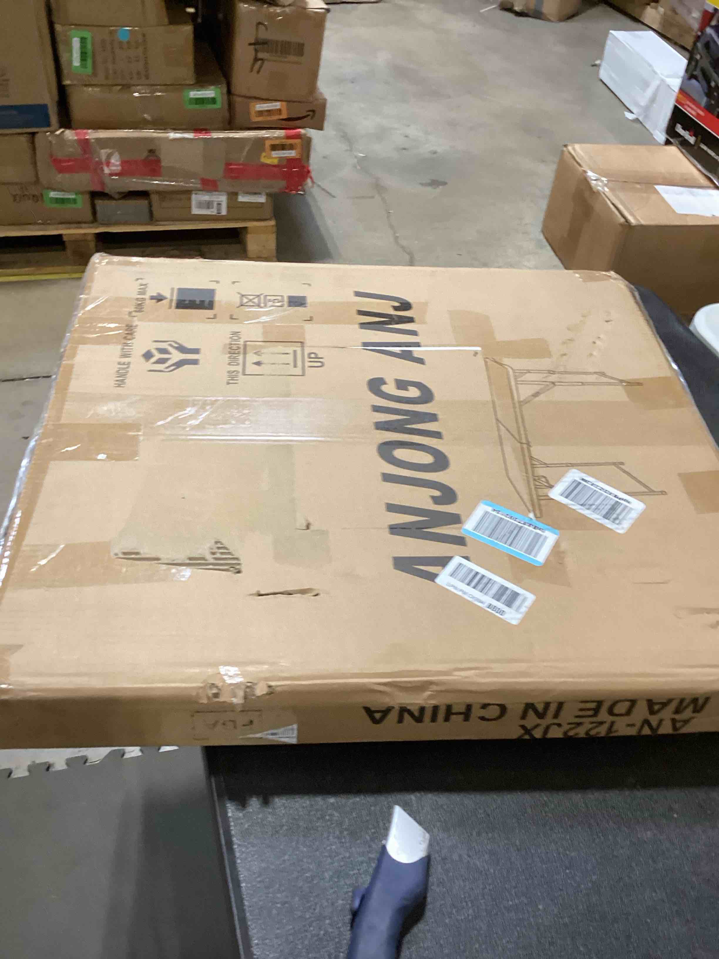 https://s3.amazonaws.com/lotting-images-prod/bidfta/ORG6826904_1727375927881.jpeg