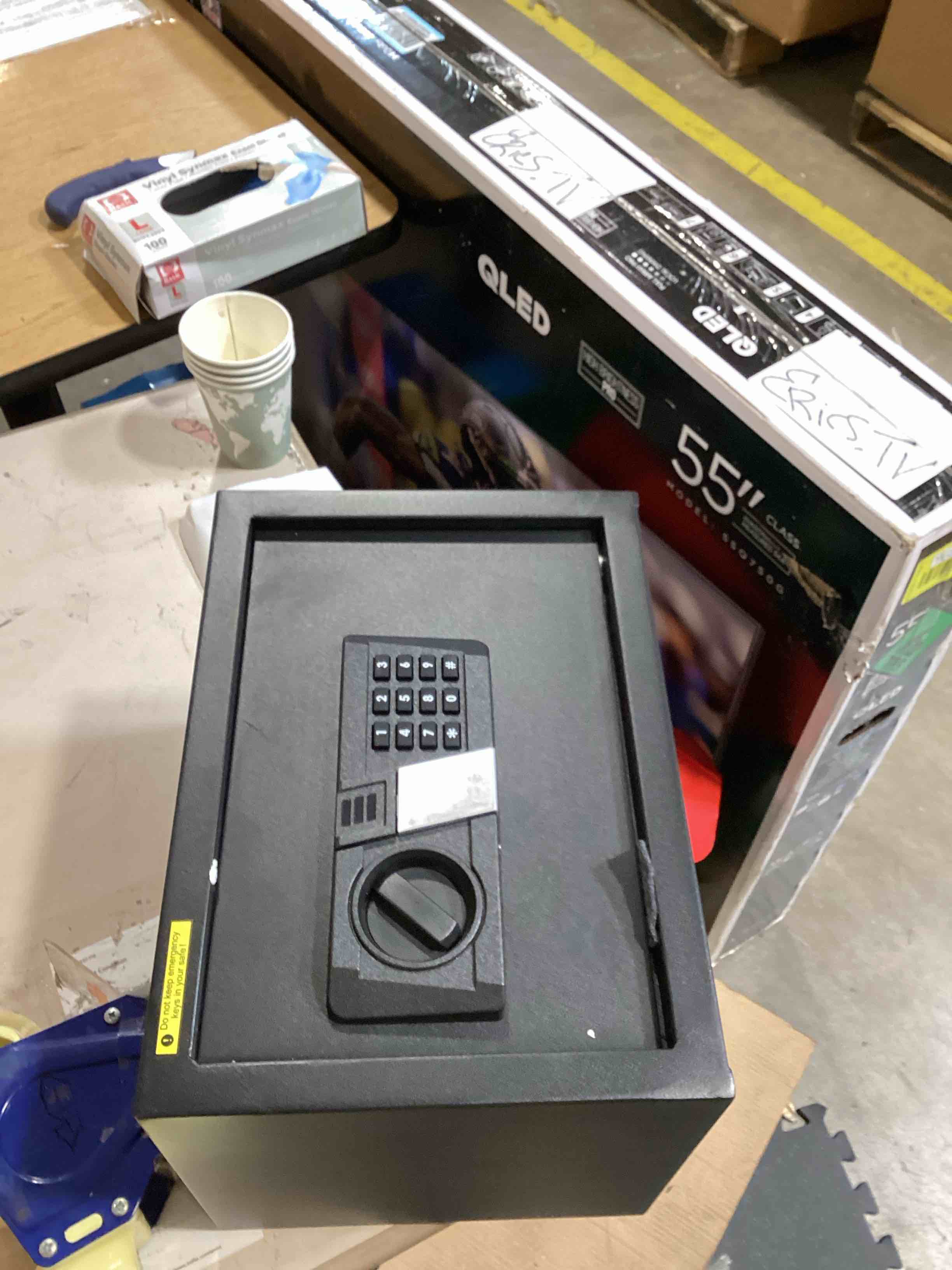 https://s3.amazonaws.com/lotting-images-prod/bidfta/ORG6827289_1726506755834.jpeg