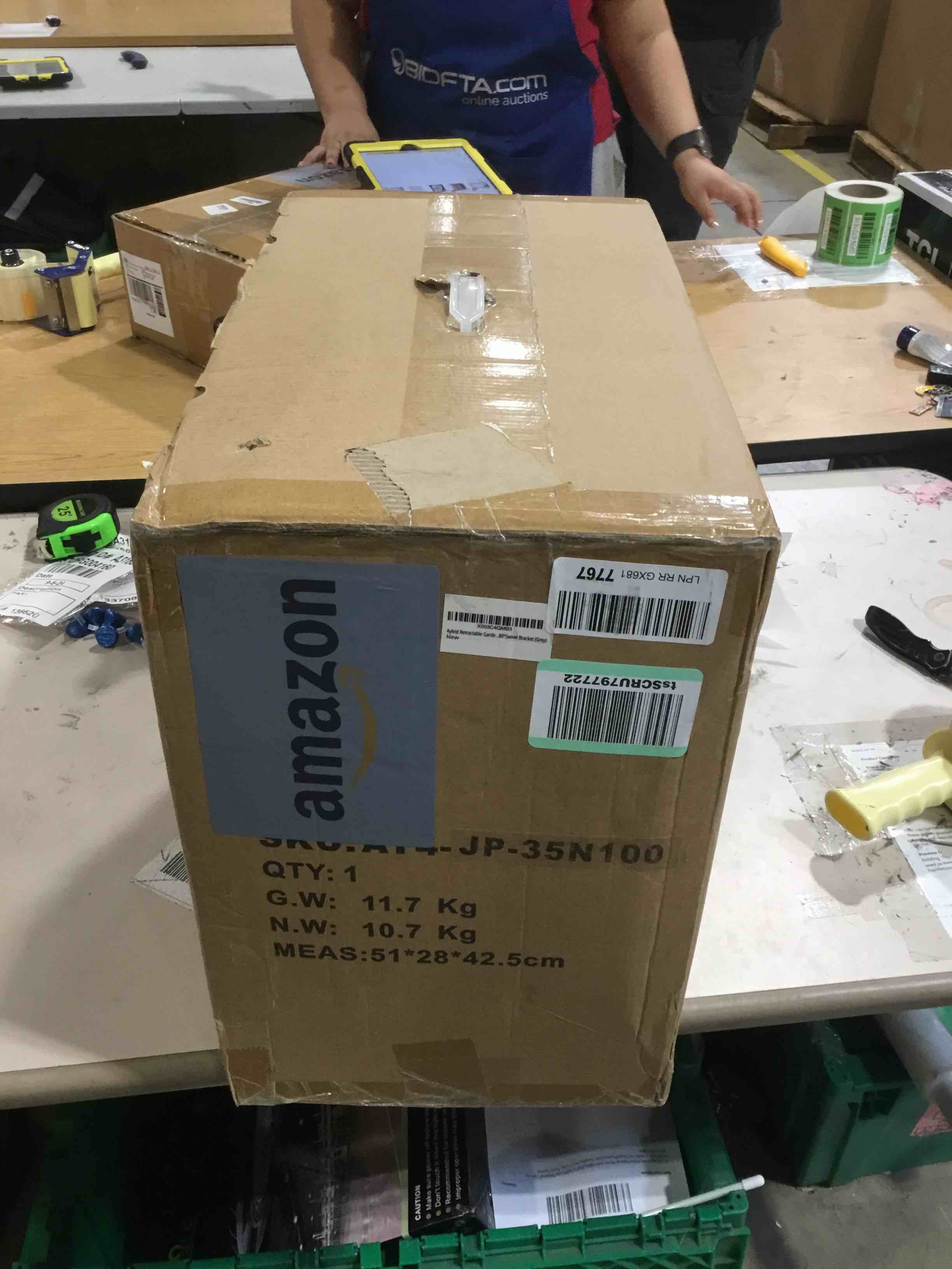 https://s3.amazonaws.com/lotting-images-prod/bidfta/ORG6827350_1726581795465.jpeg