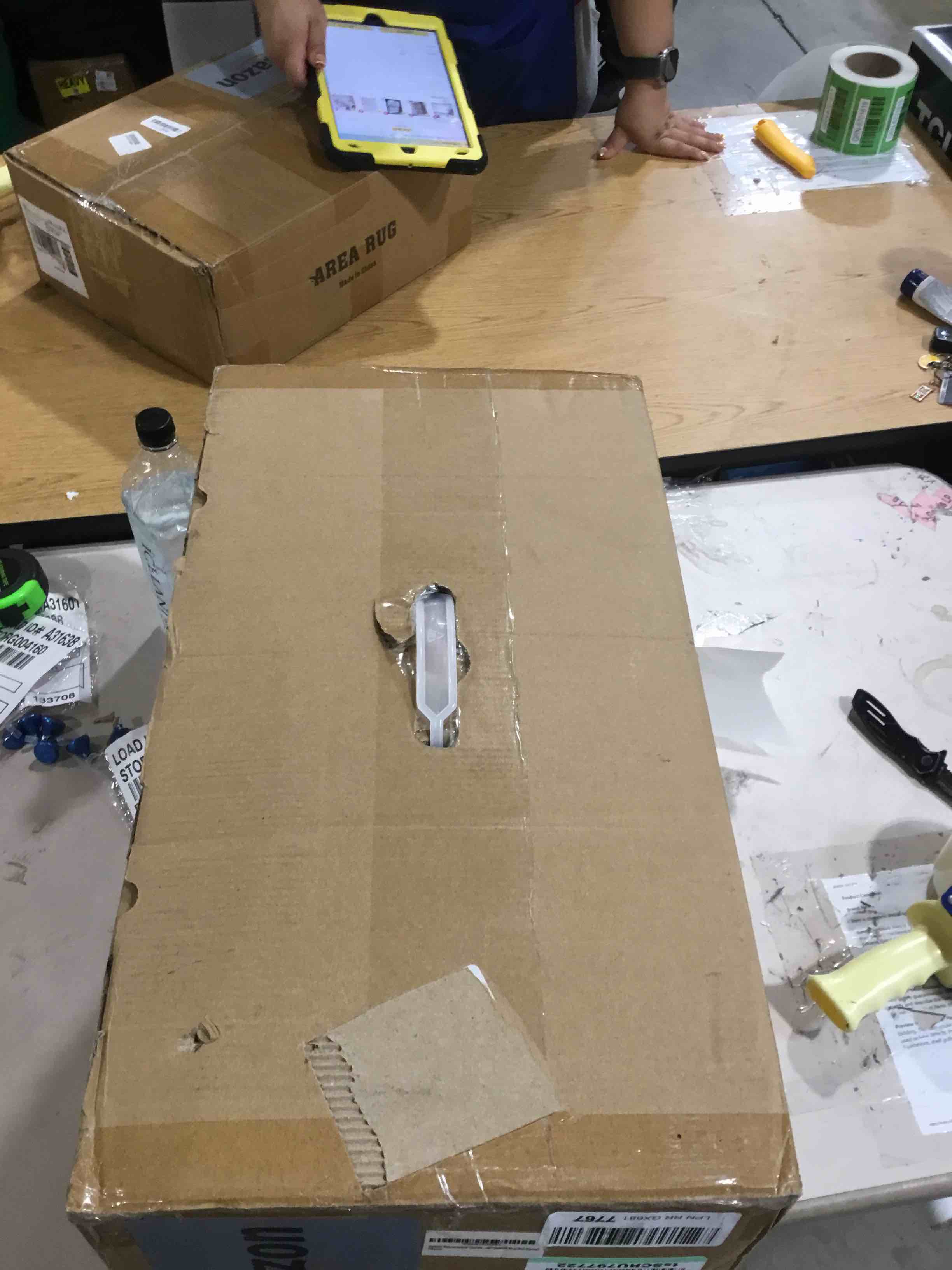 https://s3.amazonaws.com/lotting-images-prod/bidfta/ORG6827350_1726581797178.jpeg