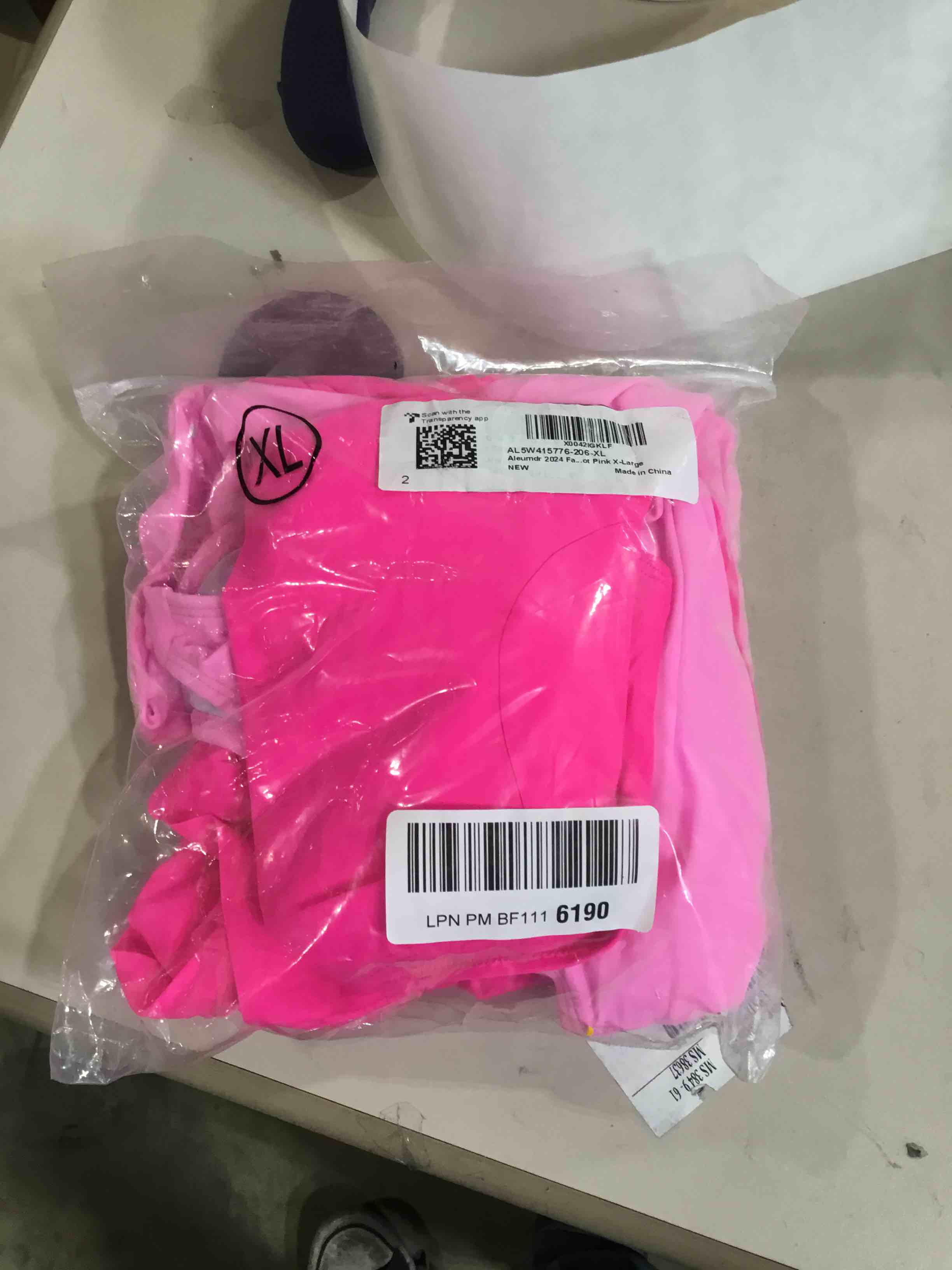 https://s3.amazonaws.com/lotting-images-prod/bidfta/ORG6827427_1726598778091.jpeg