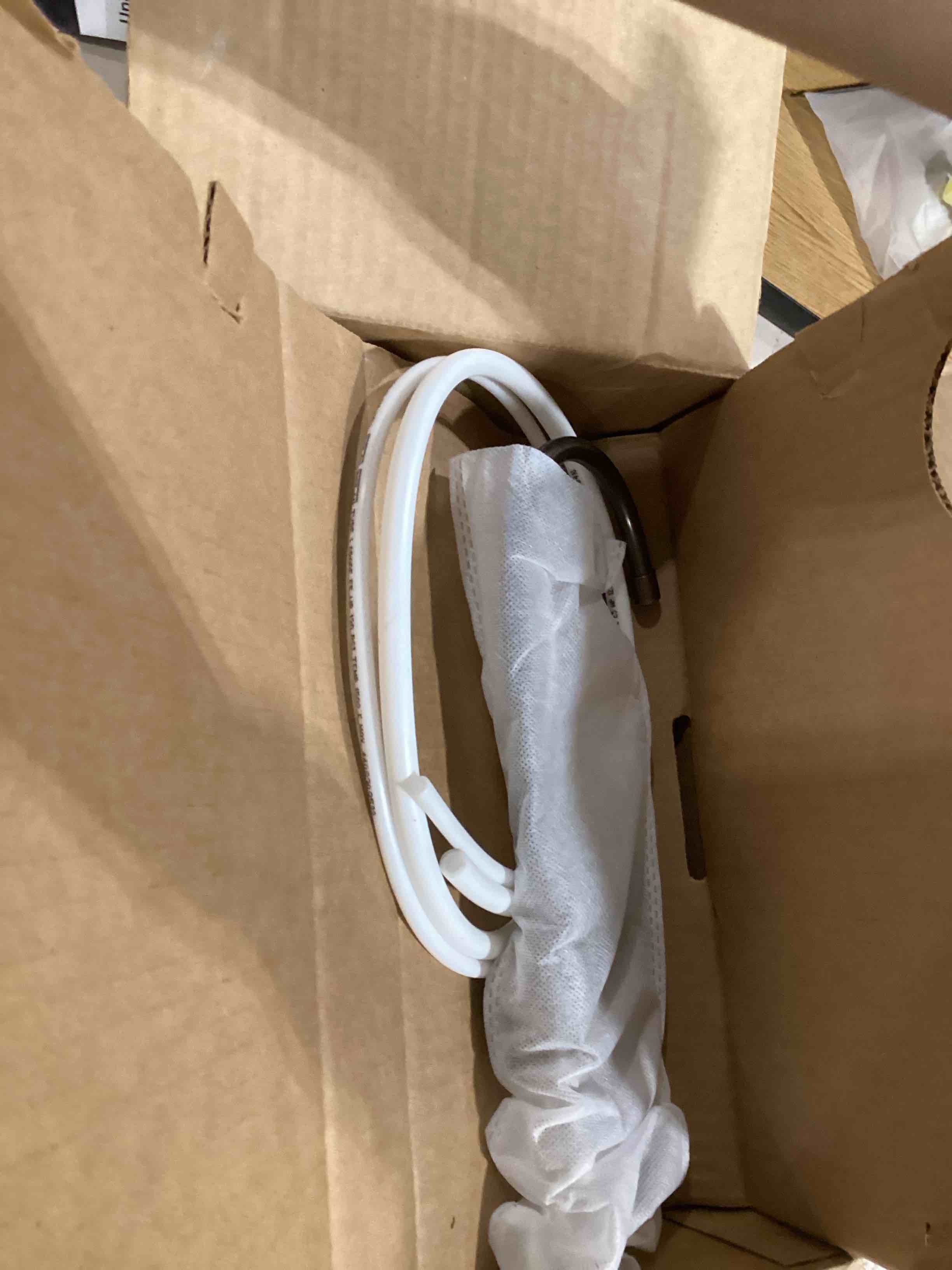 https://s3.amazonaws.com/lotting-images-prod/bidfta/ORG6827466_1726661664812.jpeg