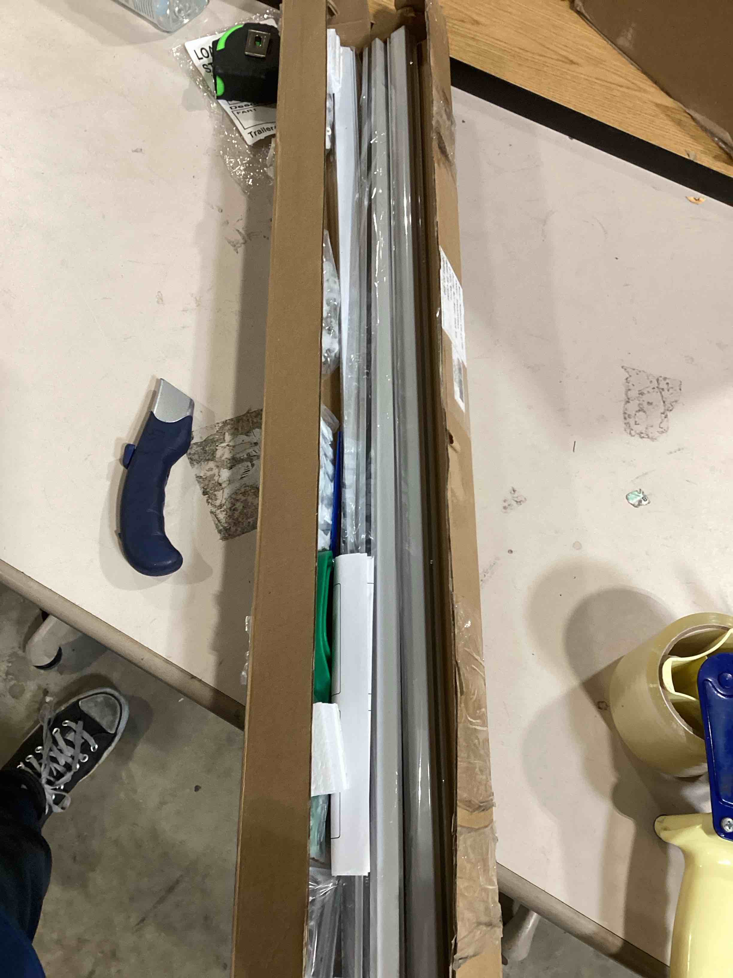 https://s3.amazonaws.com/lotting-images-prod/bidfta/ORG6827688_1726773352962.jpeg