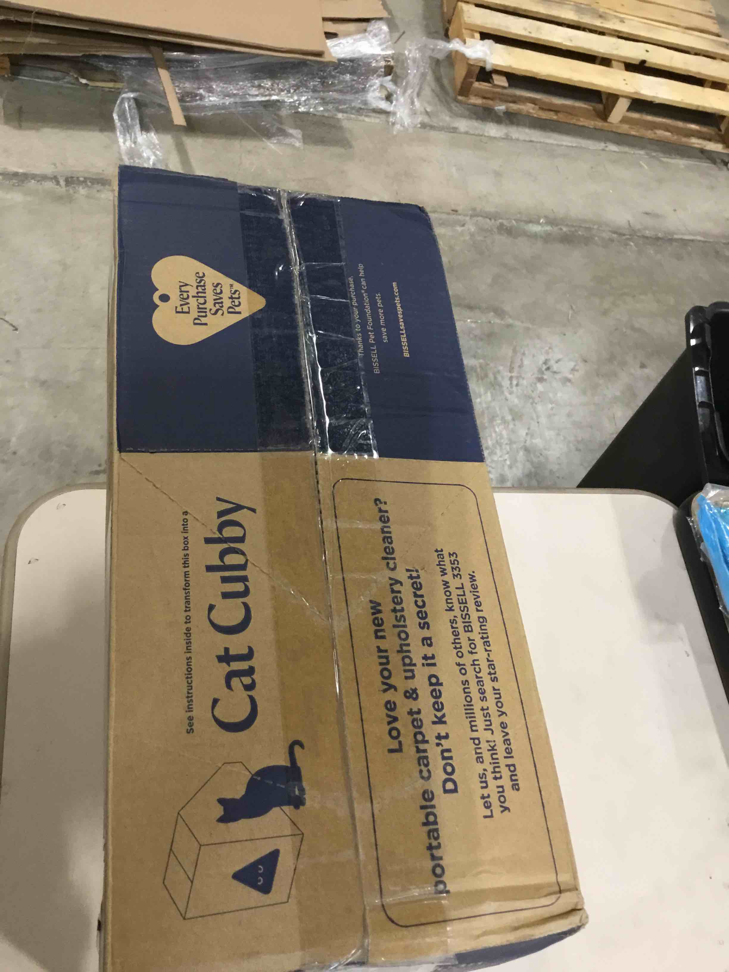 https://s3.amazonaws.com/lotting-images-prod/bidfta/ORG6827793_1726843972044.jpeg