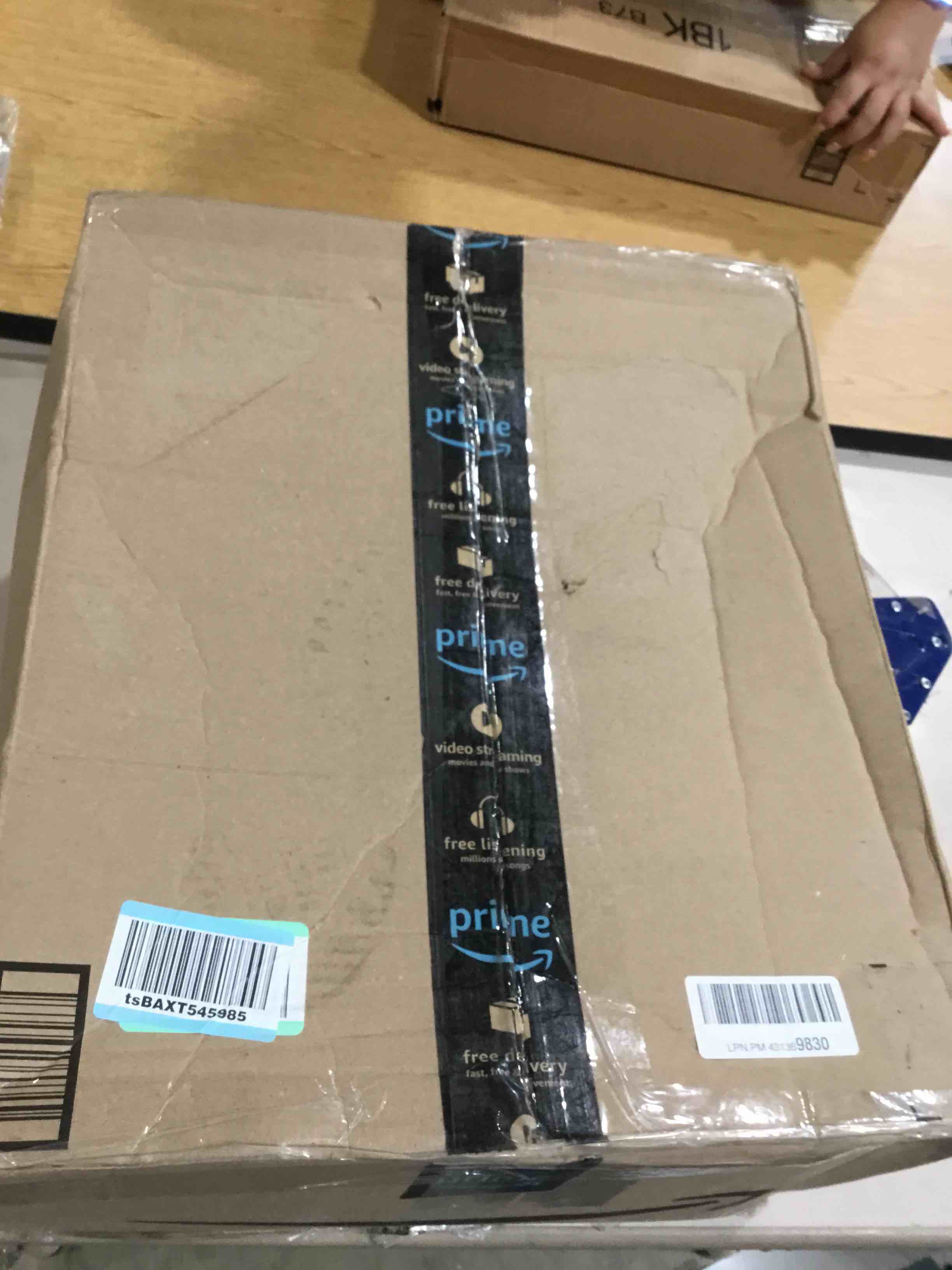 https://s3.amazonaws.com/lotting-images-prod/bidfta/ORG6827800_1726844764002.jpeg
