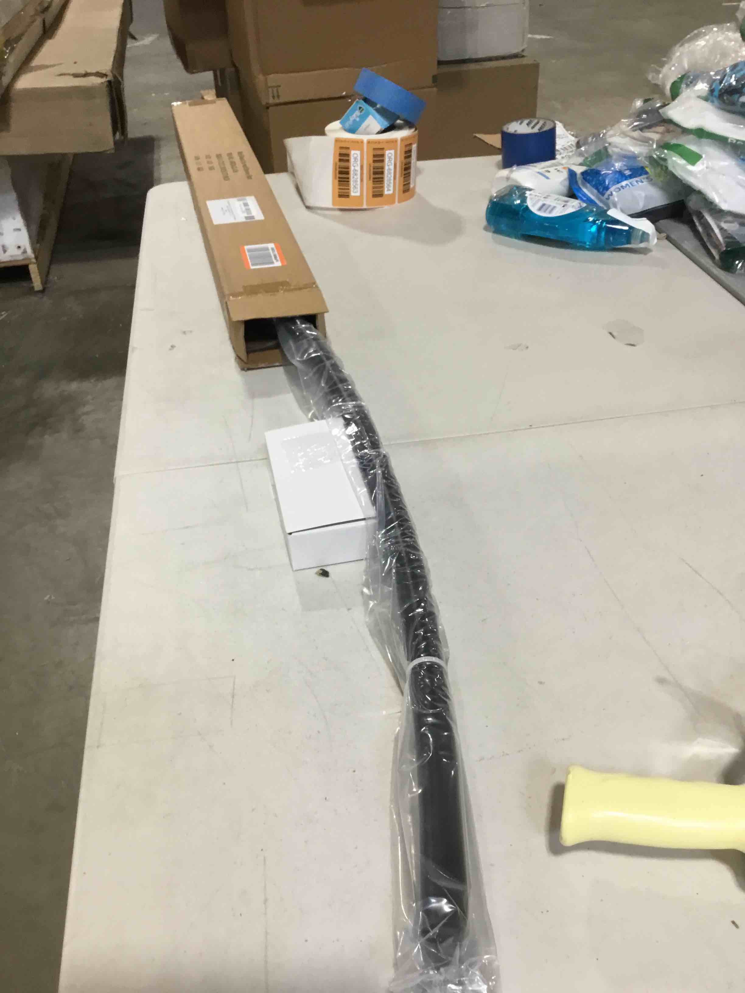 https://s3.amazonaws.com/lotting-images-prod/bidfta/ORG6828563_1726603388579.jpeg