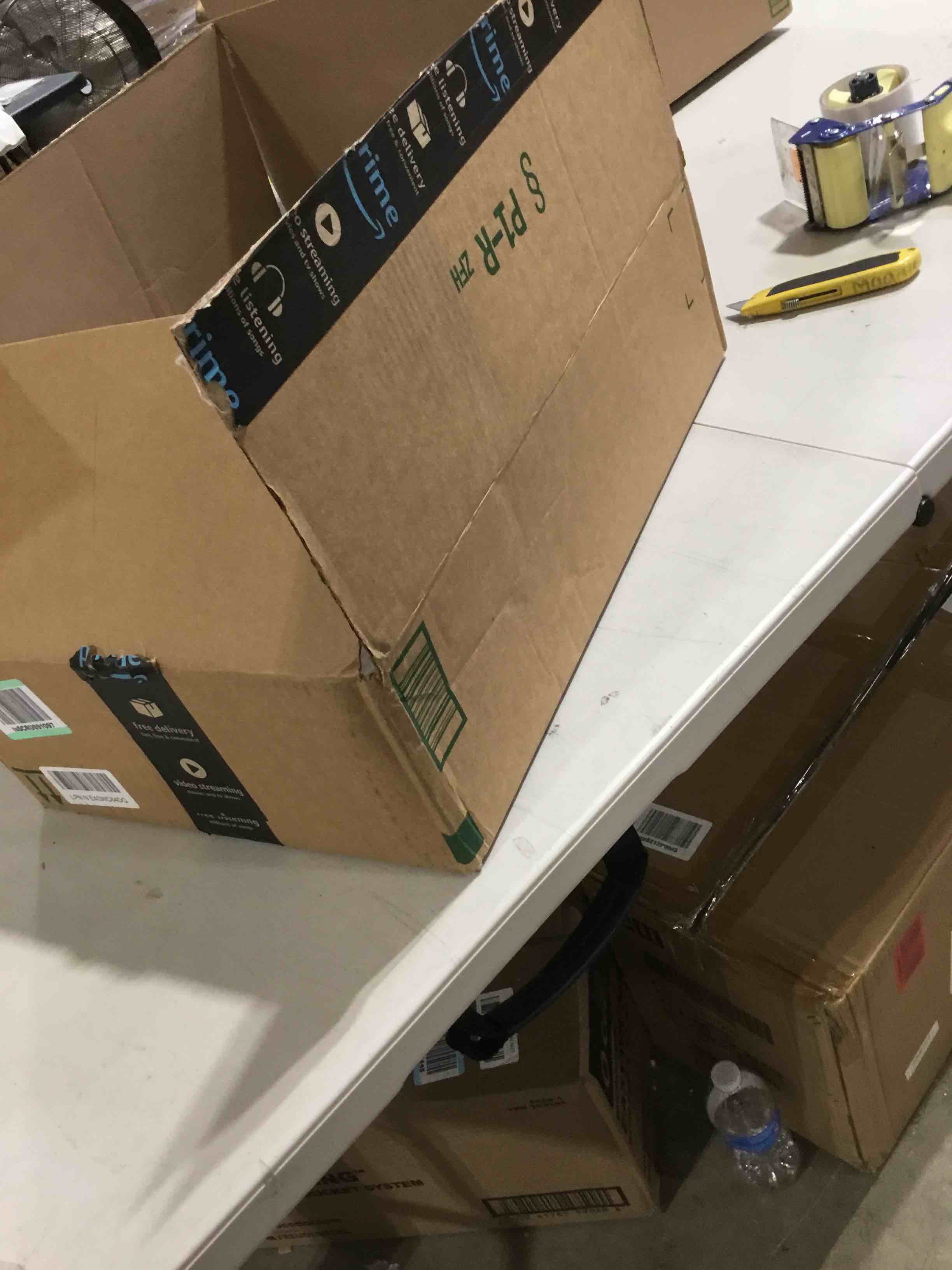 https://s3.amazonaws.com/lotting-images-prod/bidfta/ORG6828564_1726603549912.jpeg