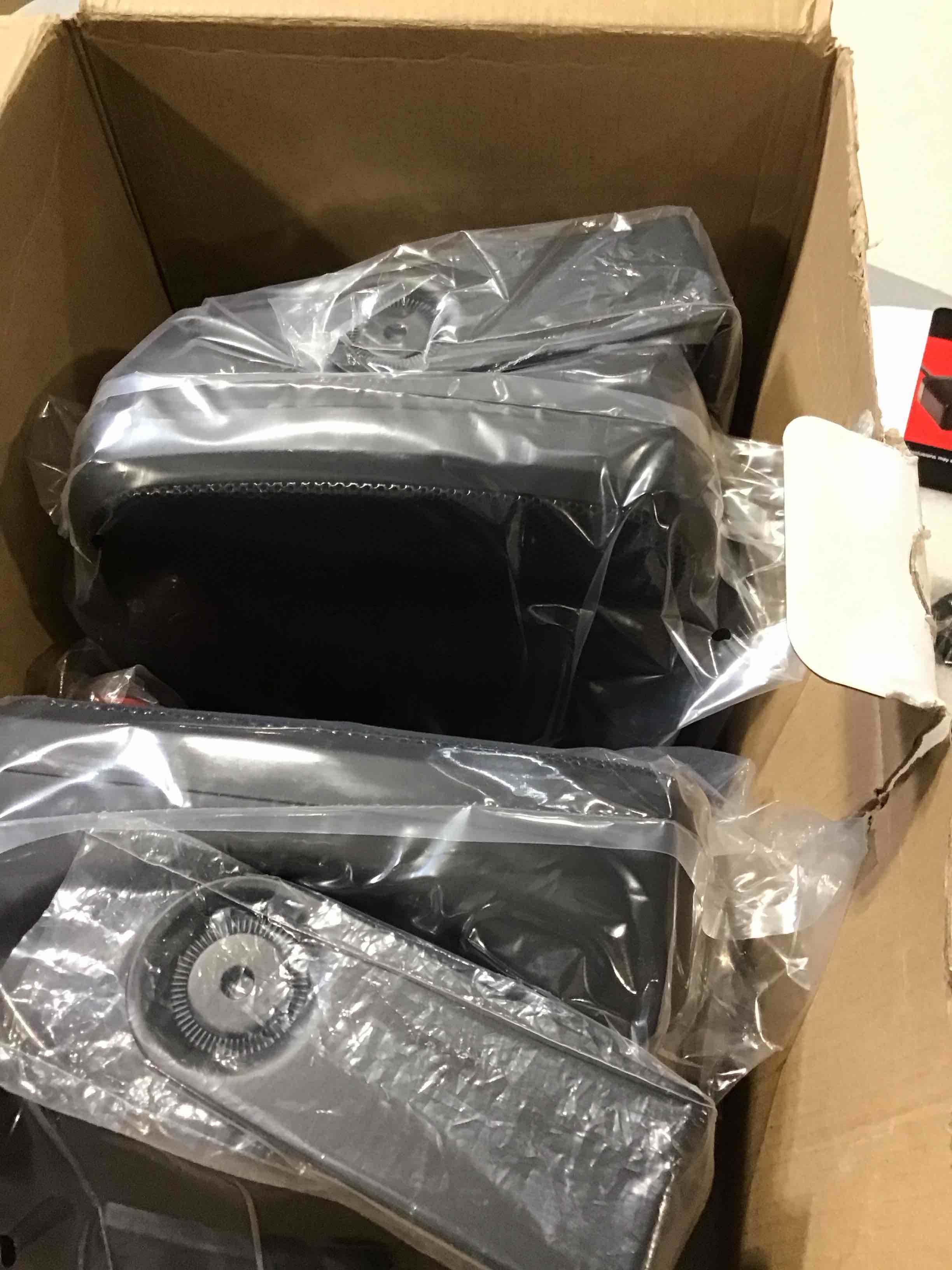 https://s3.amazonaws.com/lotting-images-prod/bidfta/ORG6828980_1726855999317.jpeg