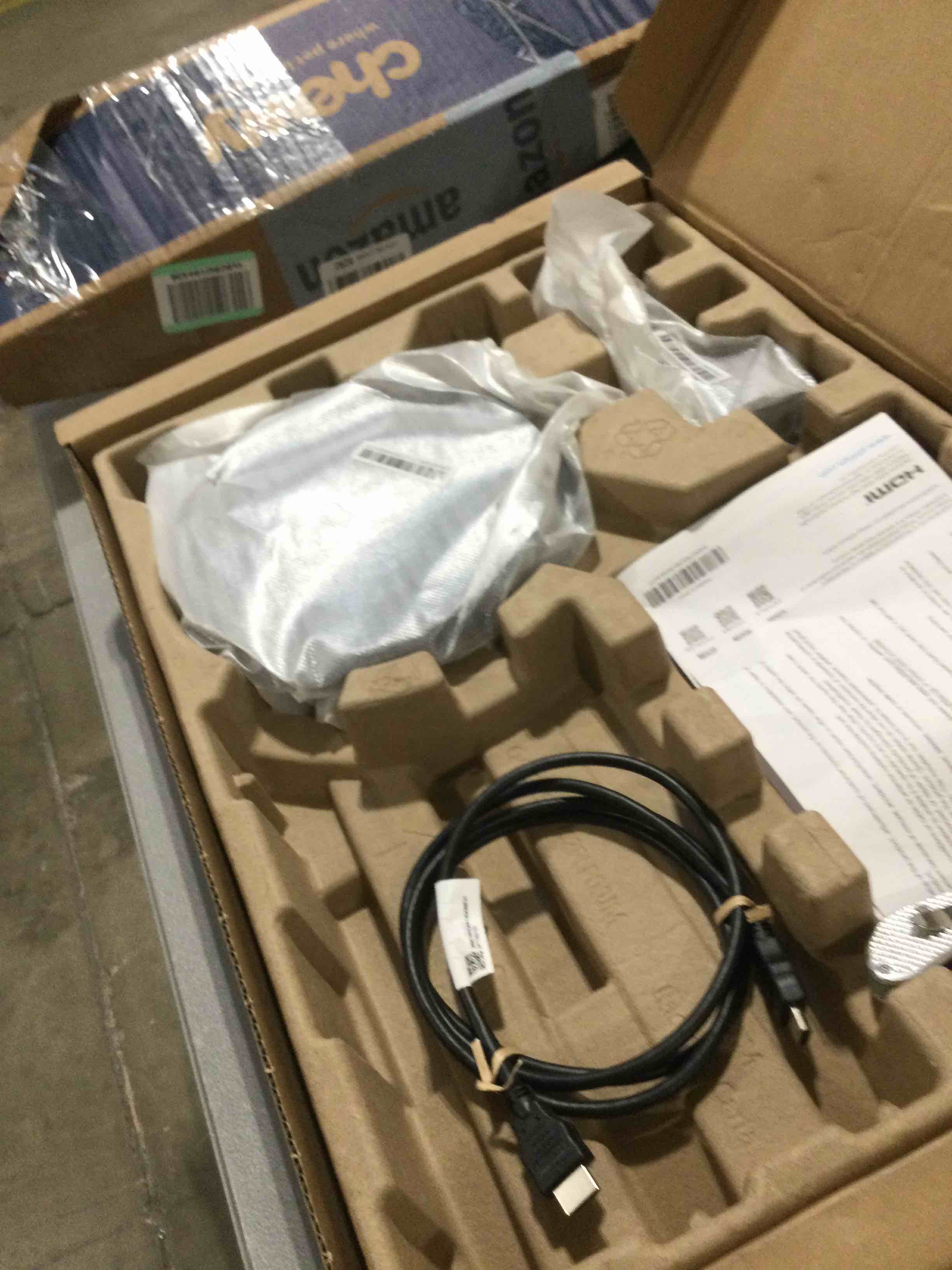 https://s3.amazonaws.com/lotting-images-prod/bidfta/ORG6829052_1726870035458.jpeg
