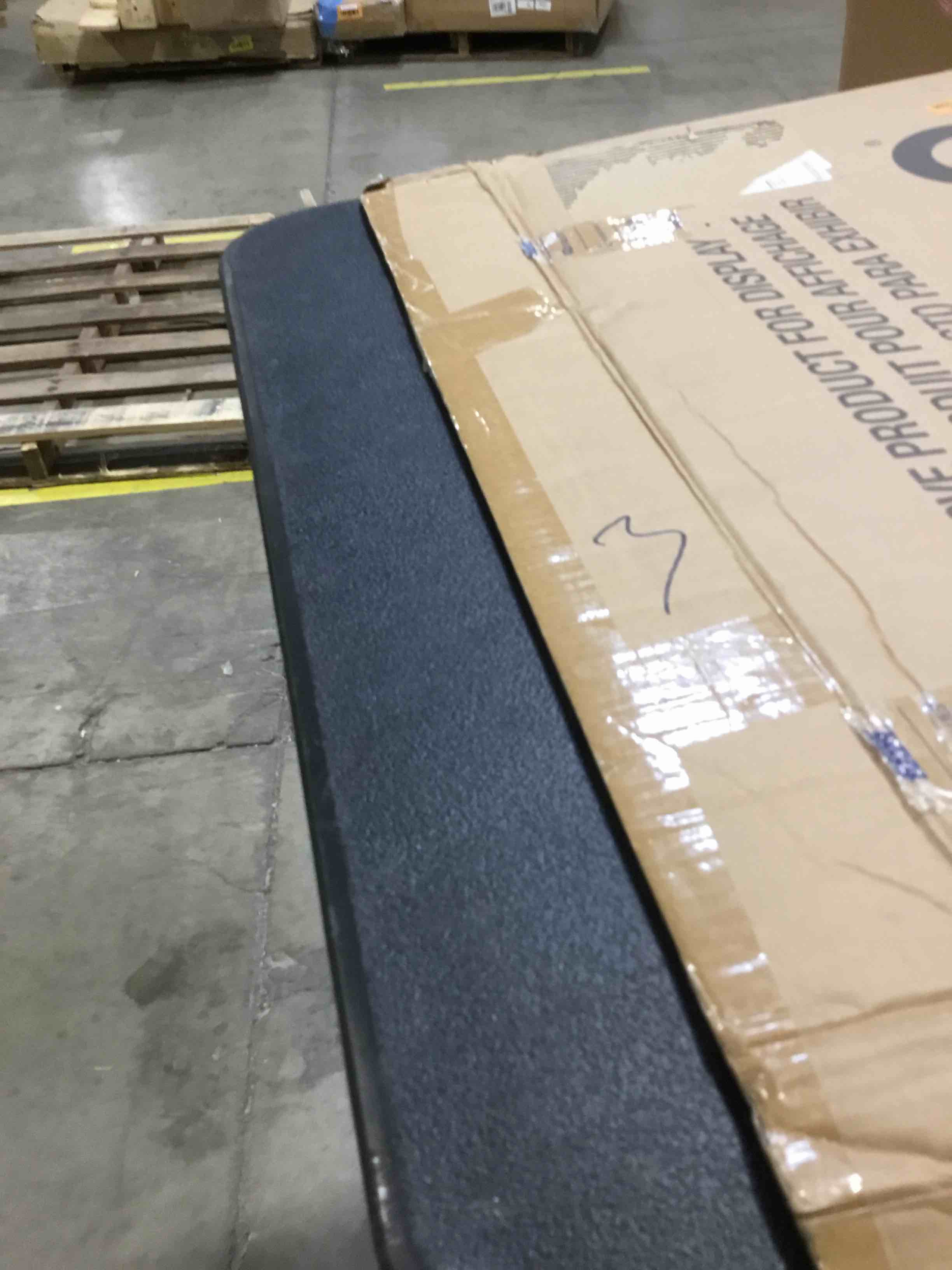 https://s3.amazonaws.com/lotting-images-prod/bidfta/ORG6829469_1727199337087.jpeg