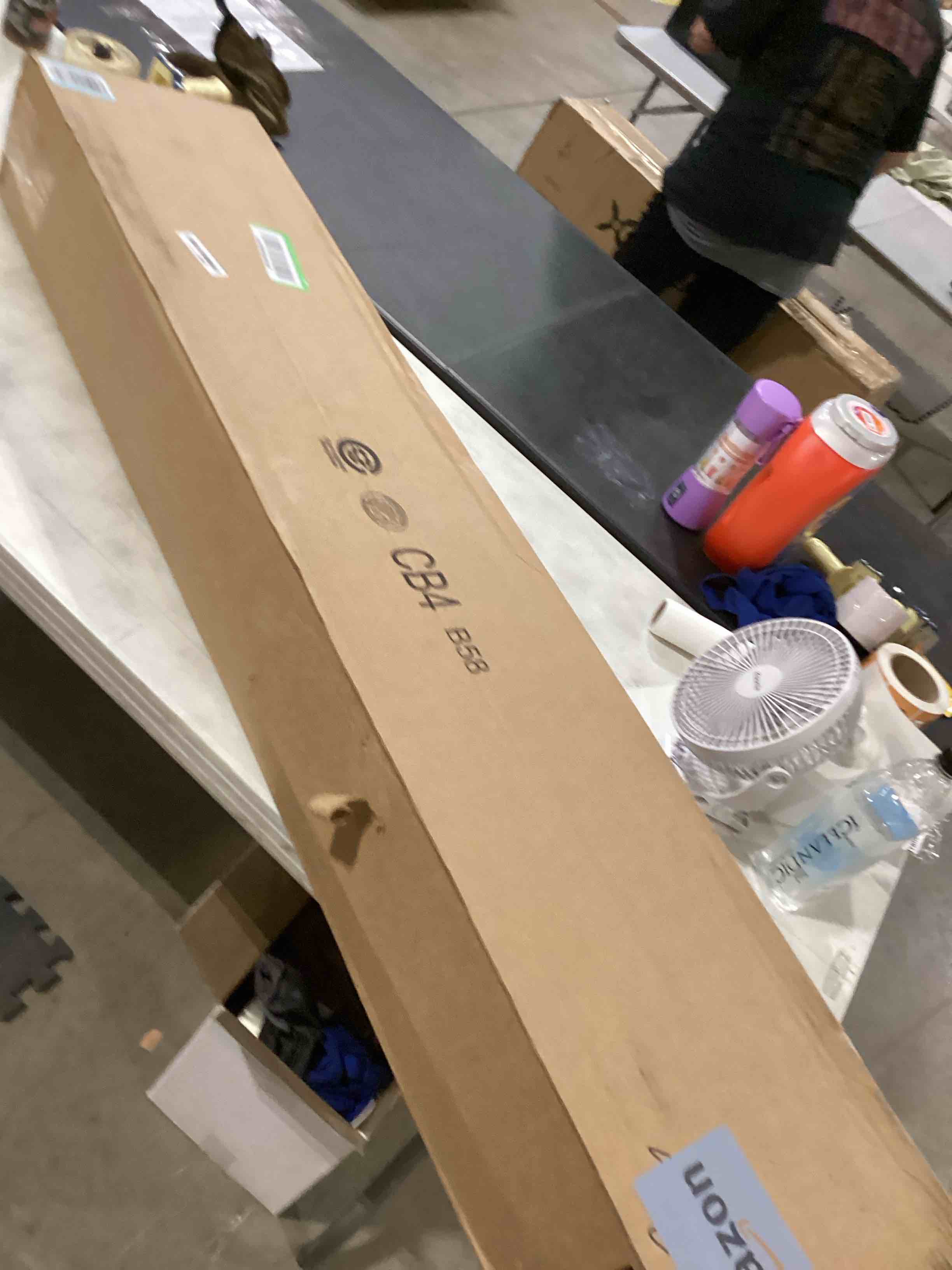 https://s3.amazonaws.com/lotting-images-prod/bidfta/ORG6830027_1726863781632.jpeg
